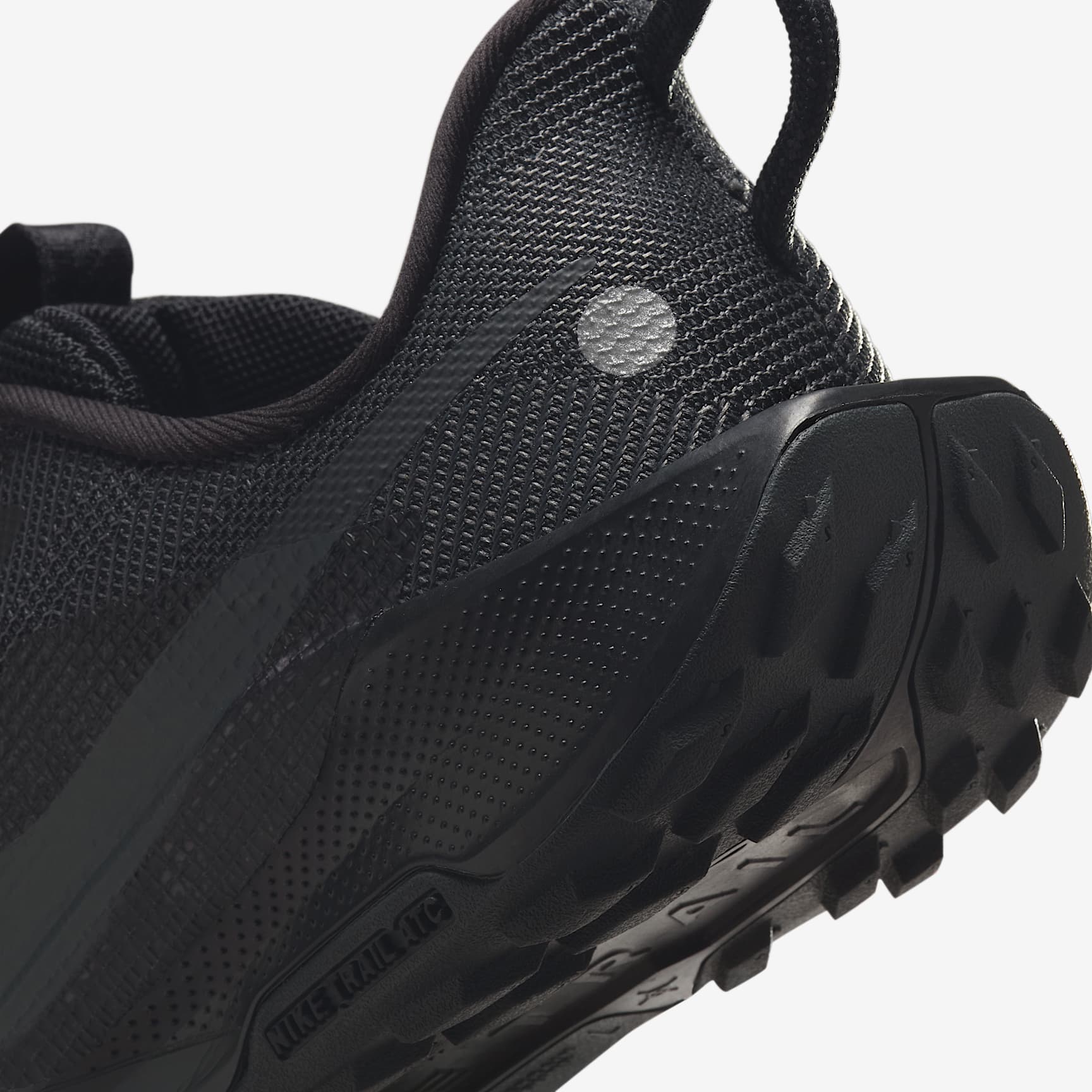 Nike Pegasus Trail 5 Big Kids' Trail Running Shoes