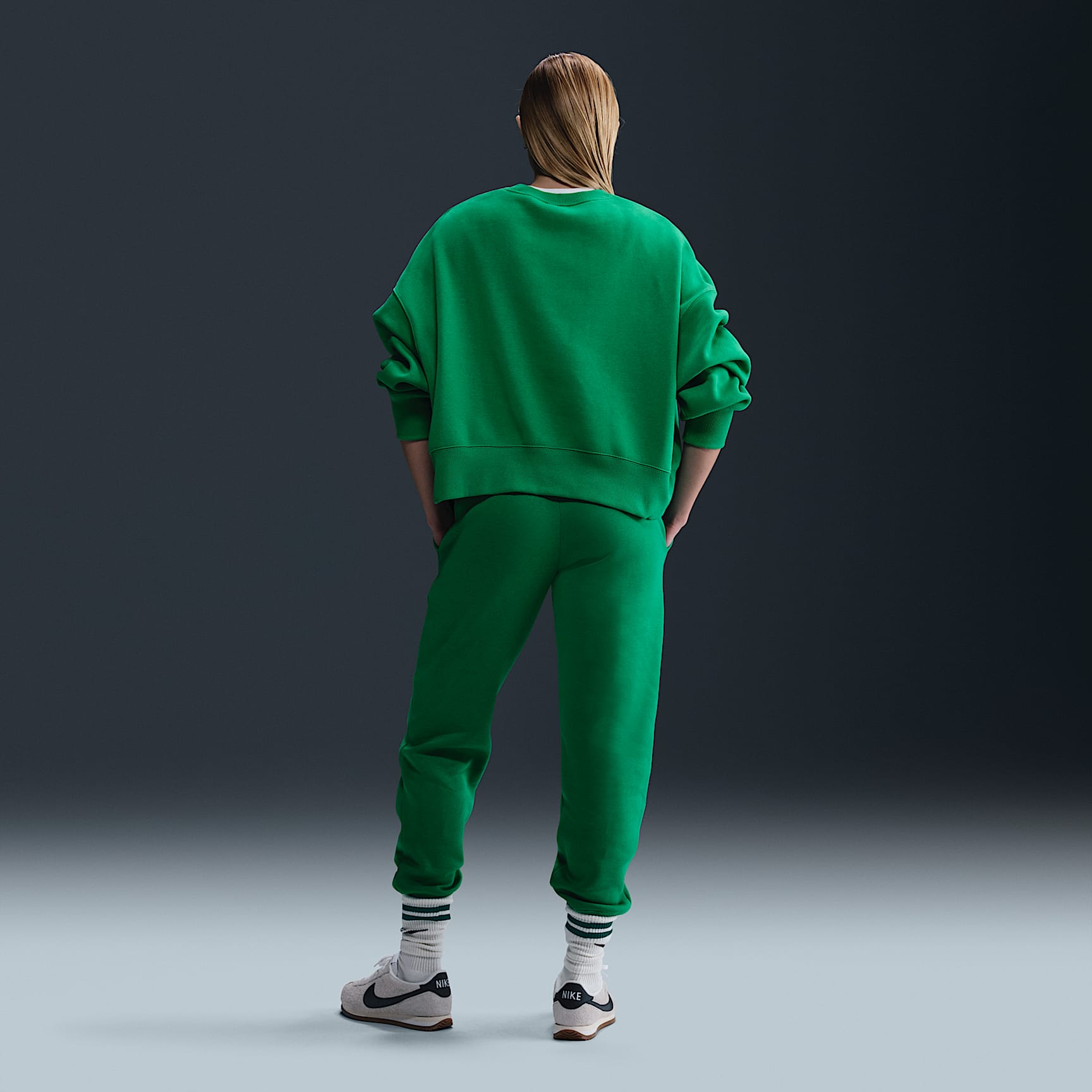 Nike Sportswear Phoenix Fleece Women's Over-Oversized Crew-Neck Sweatshirt