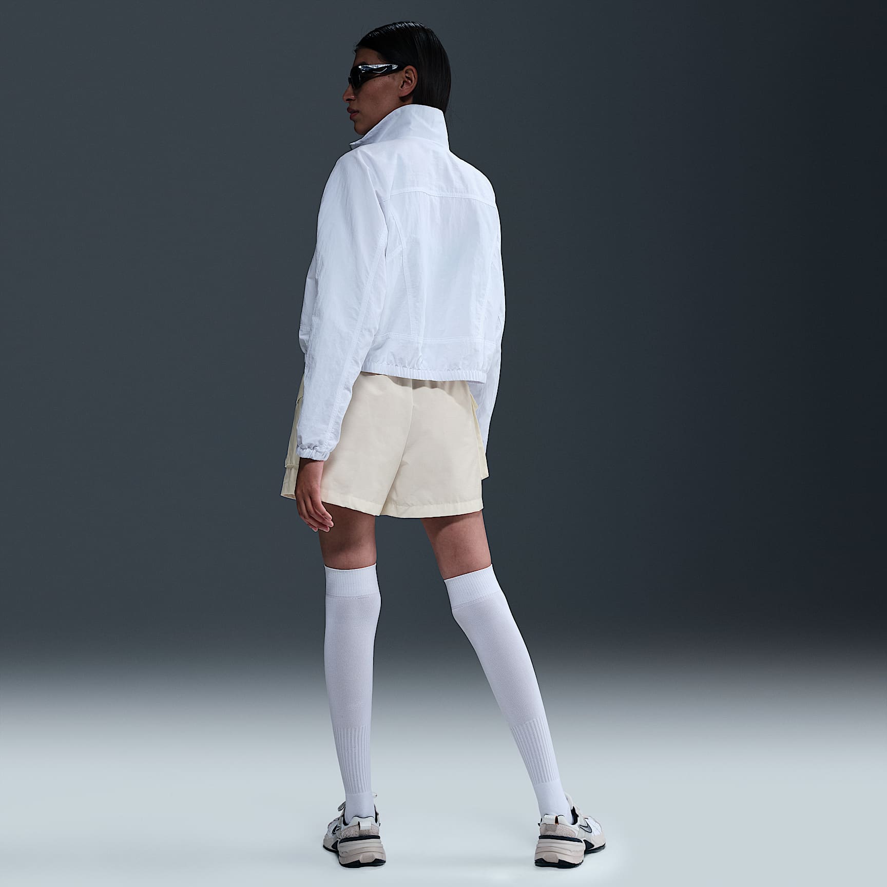 Nike Sportswear Essential Woven Women's High-Waisted 5" Cargo Shorts