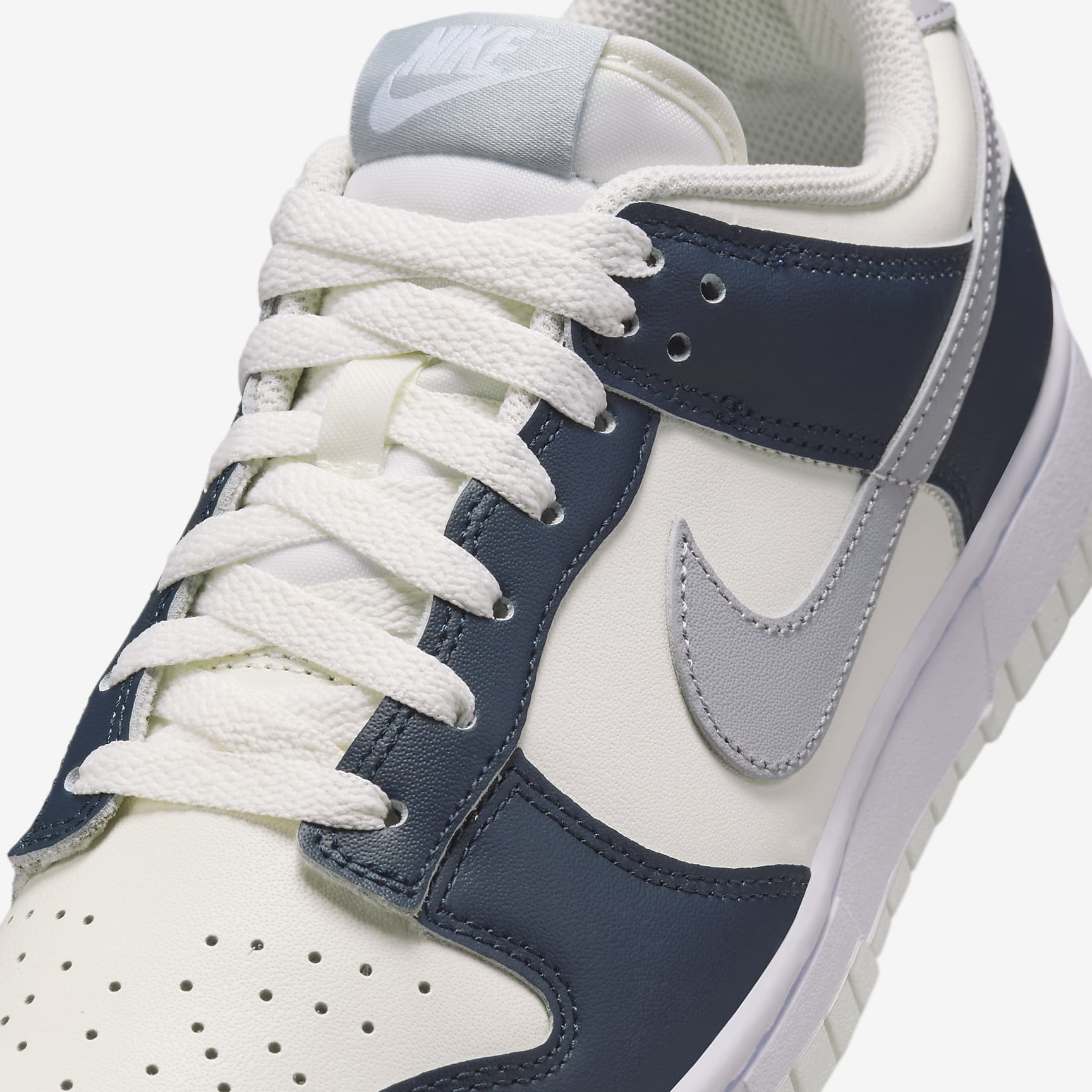 Nike Dunk Low Women's Shoes