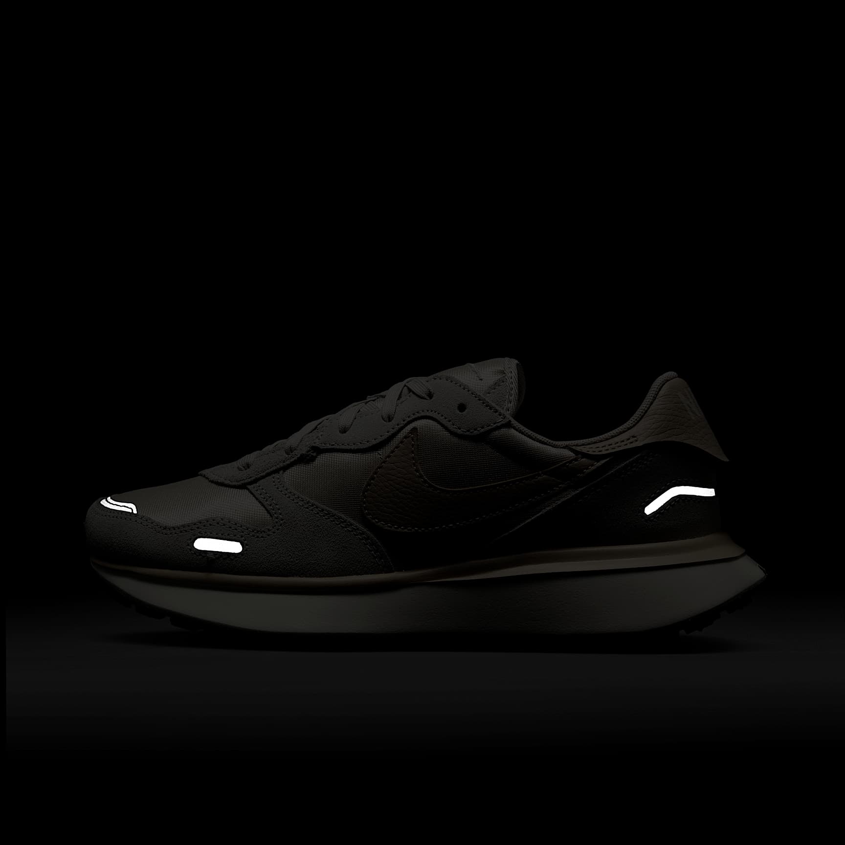 Nike Phoenix Waffle Women's Shoes