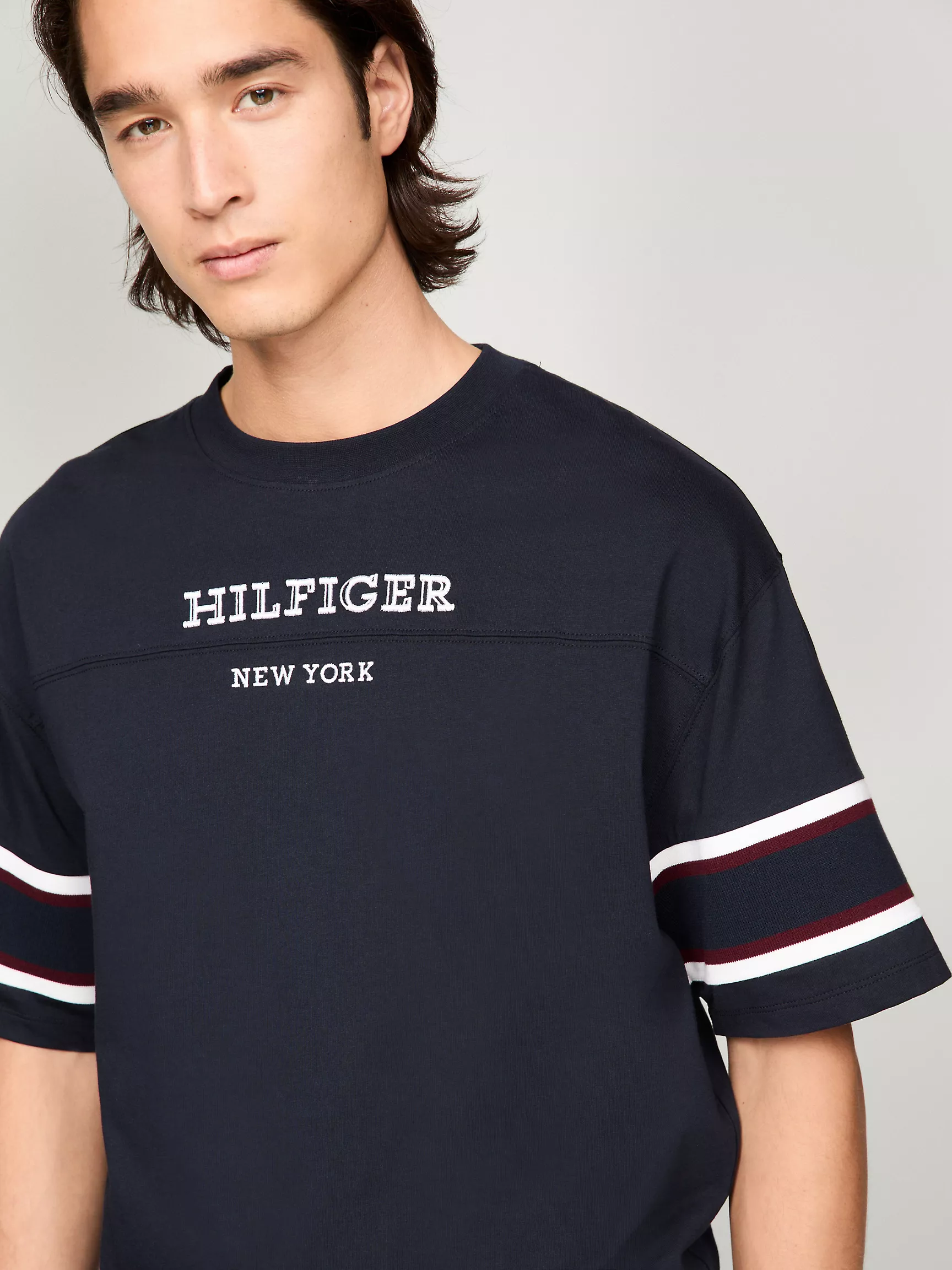 Мужская футболка Tommy Hilfiger, Футболка с вышитым монограммным логотипом и контрастными краями