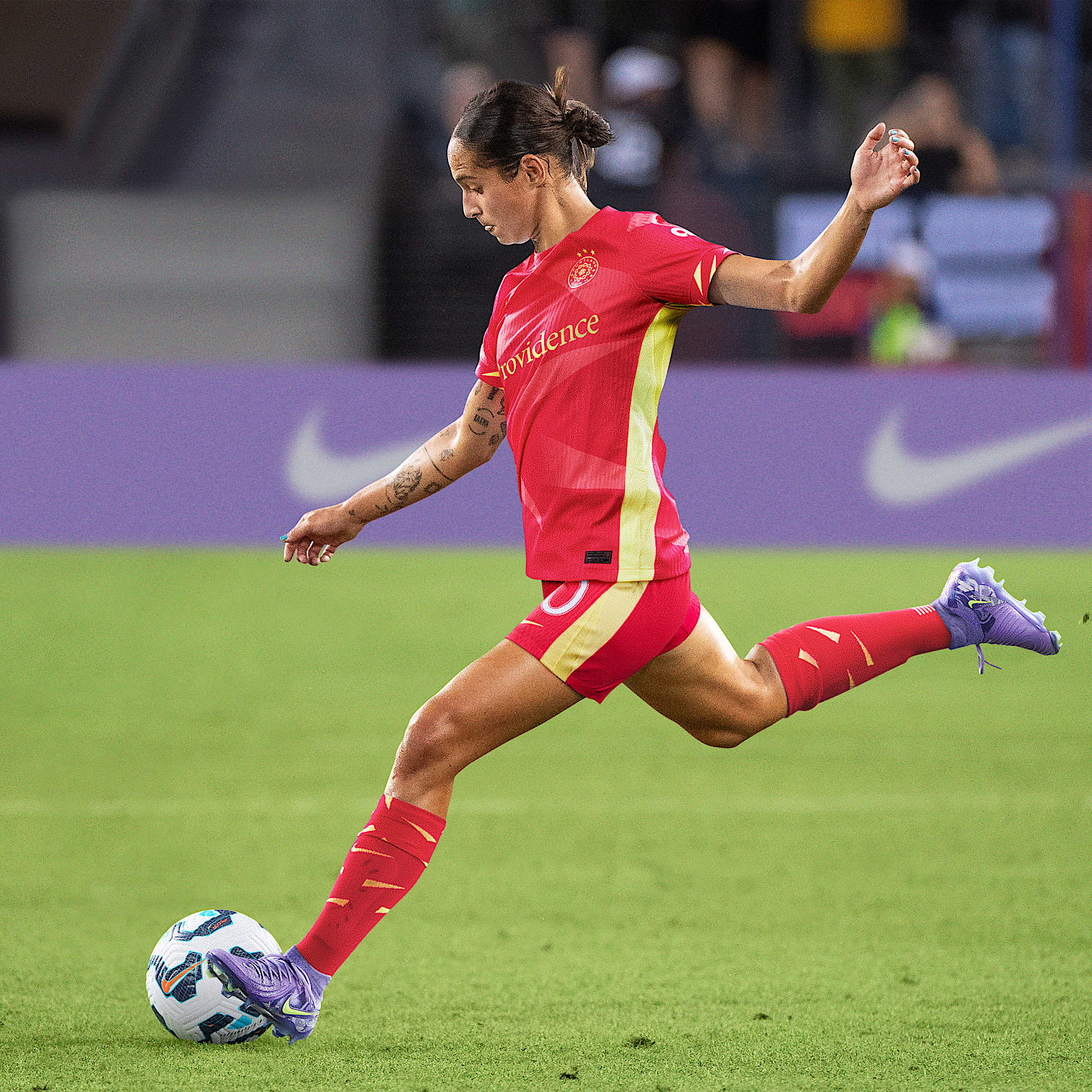 Nike United Phantom Luna 2 Elite FG High-Top Soccer Cleats