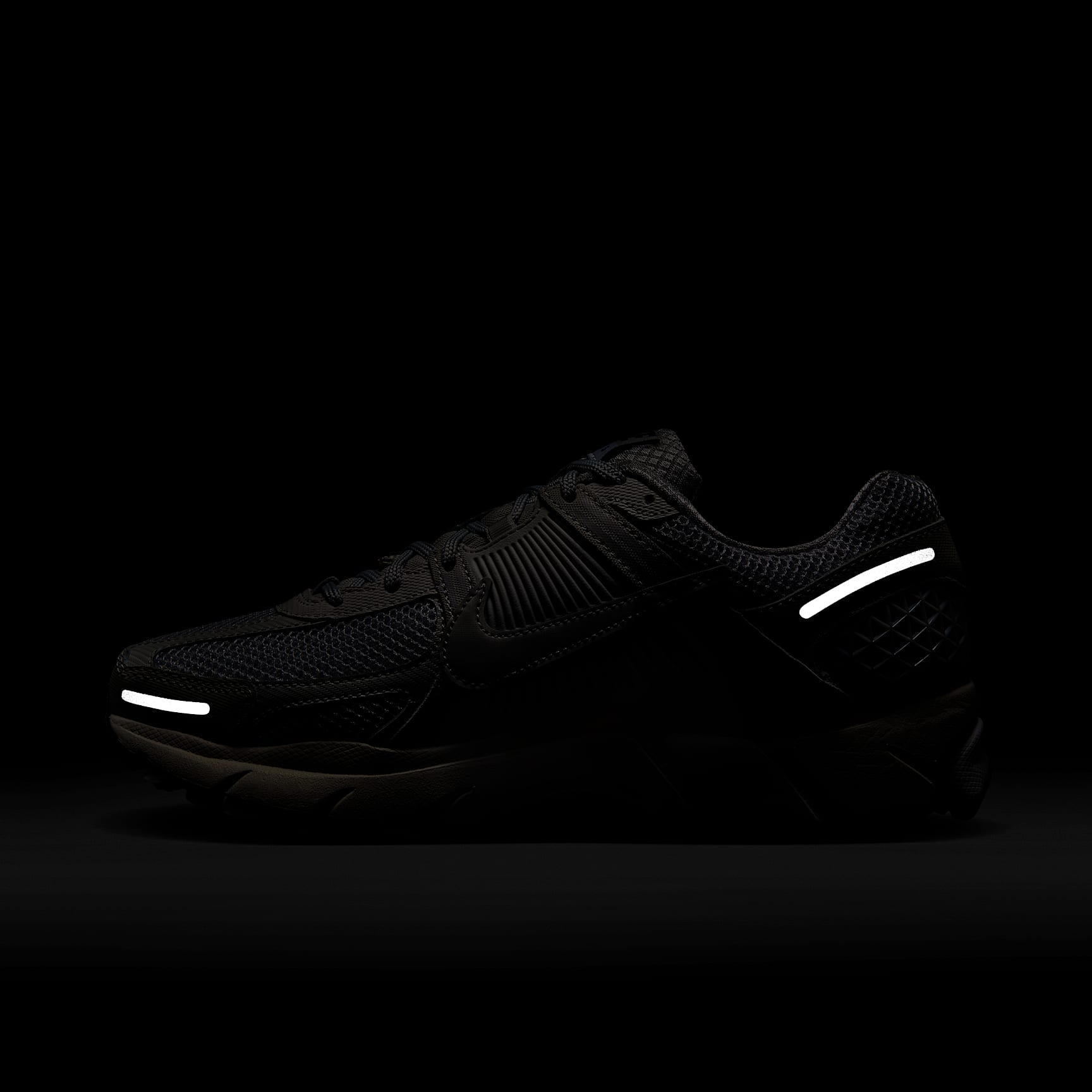 Nike Zoom Vomero 5 Women's Shoes