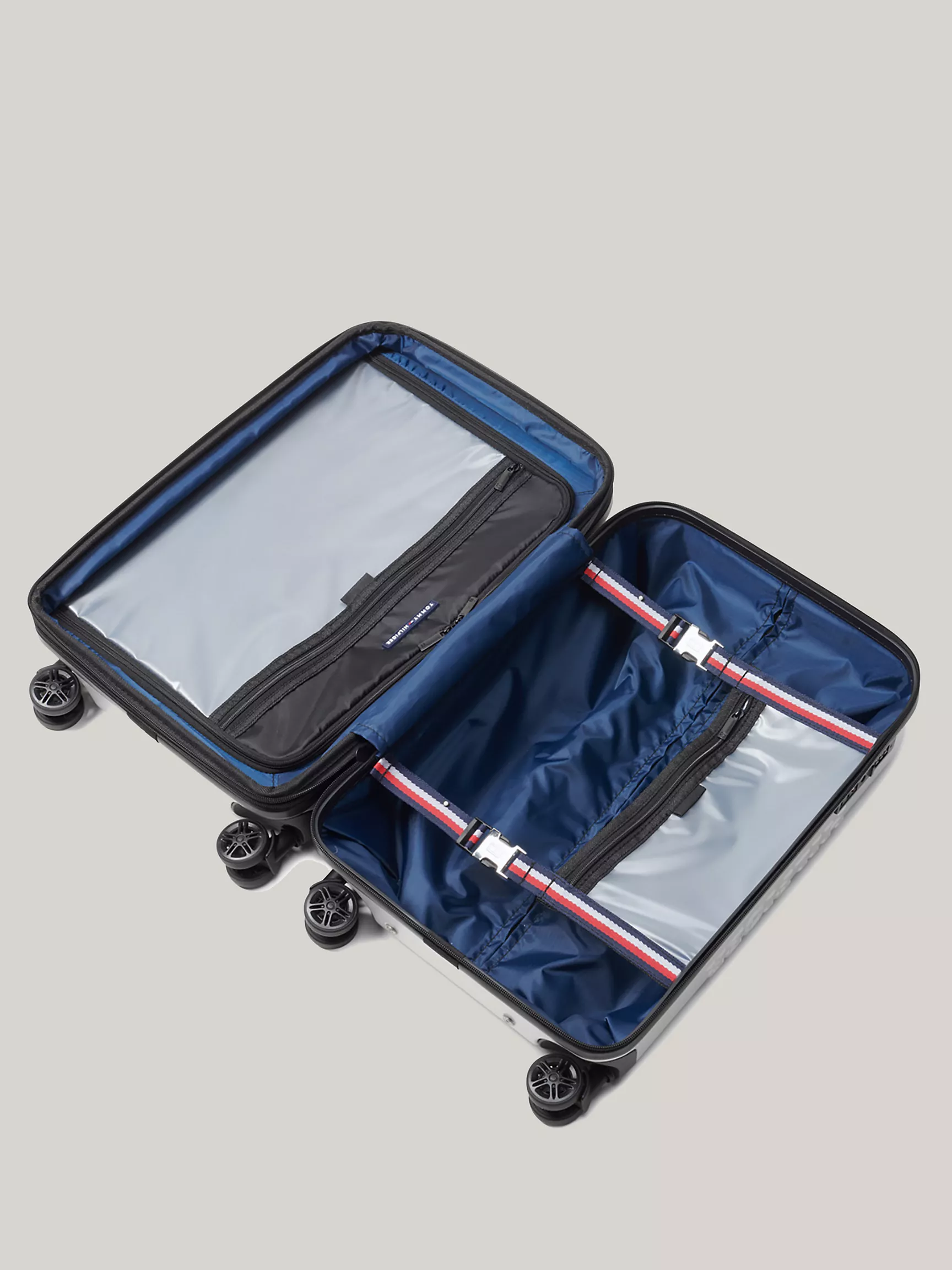 Чемодан Томми Хилфигер, Полосатый жесткий чемодан на колесах (21 дюйм)