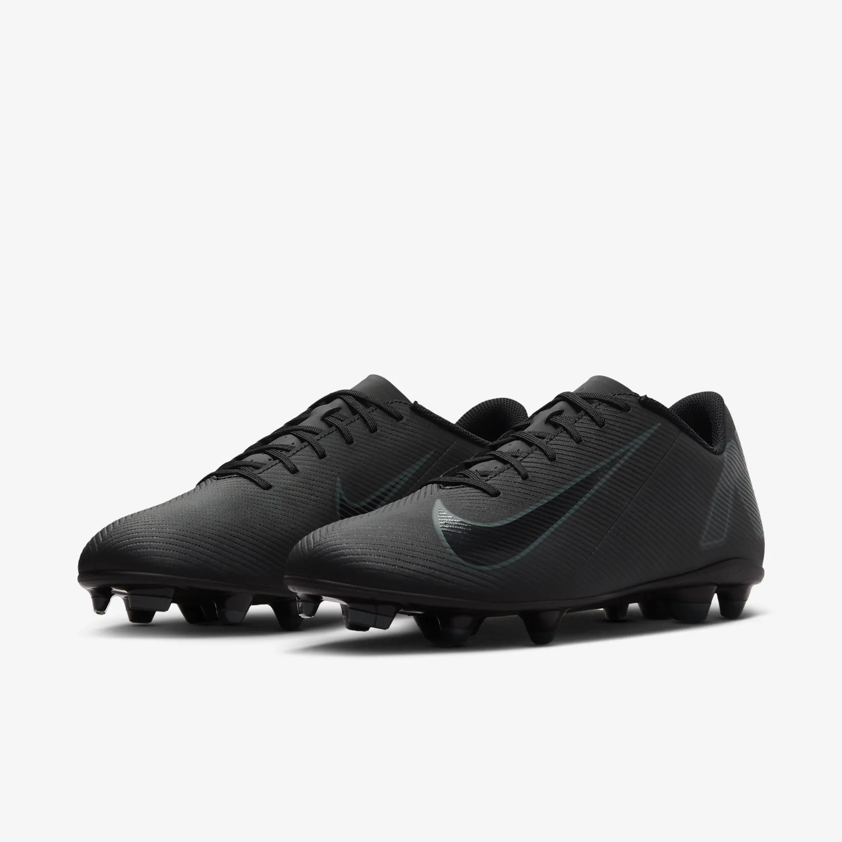 Nike Mercurial Vapor 16 Club MG Low-Top Soccer Cleats