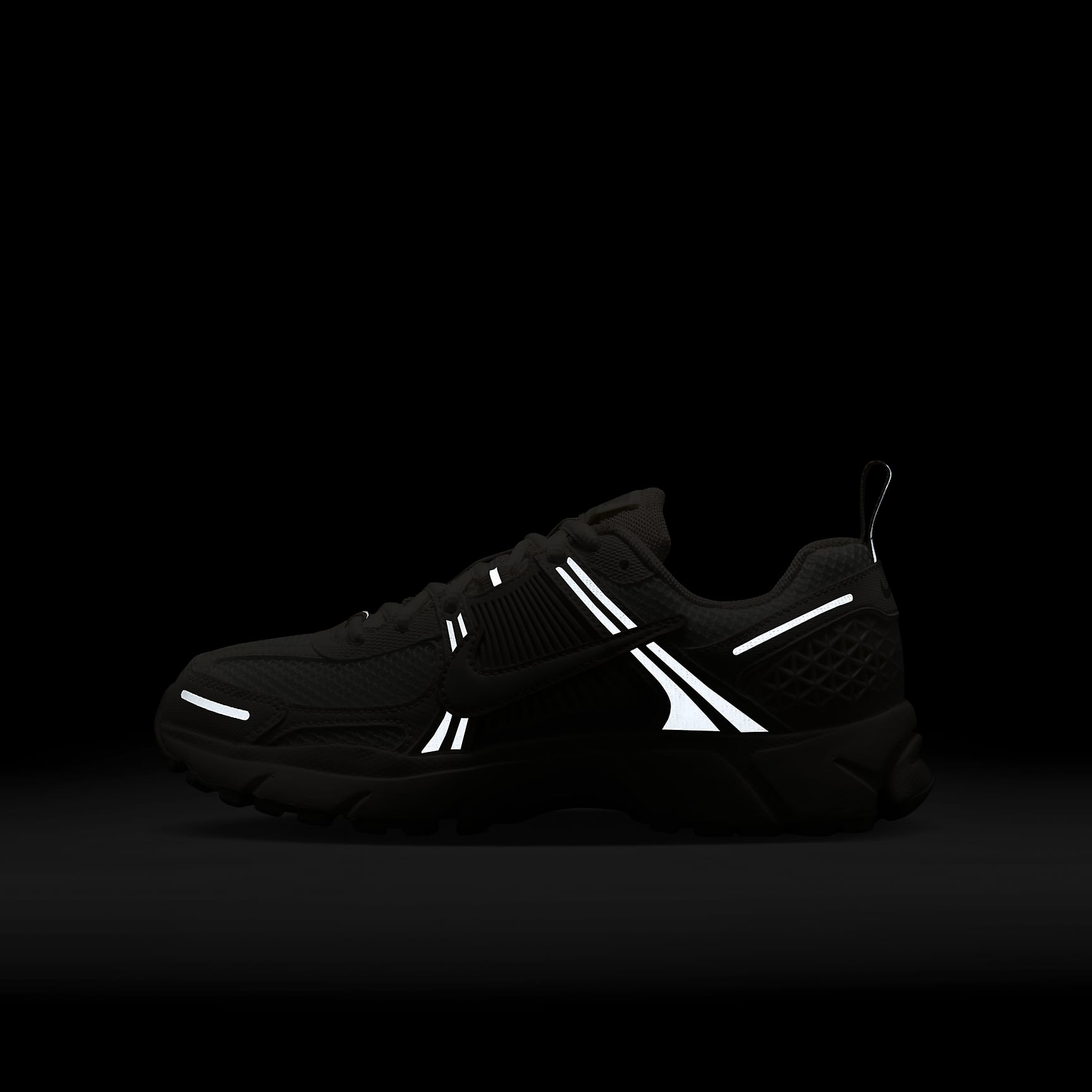 Nike Vomero 5 Big Kids' Shoes