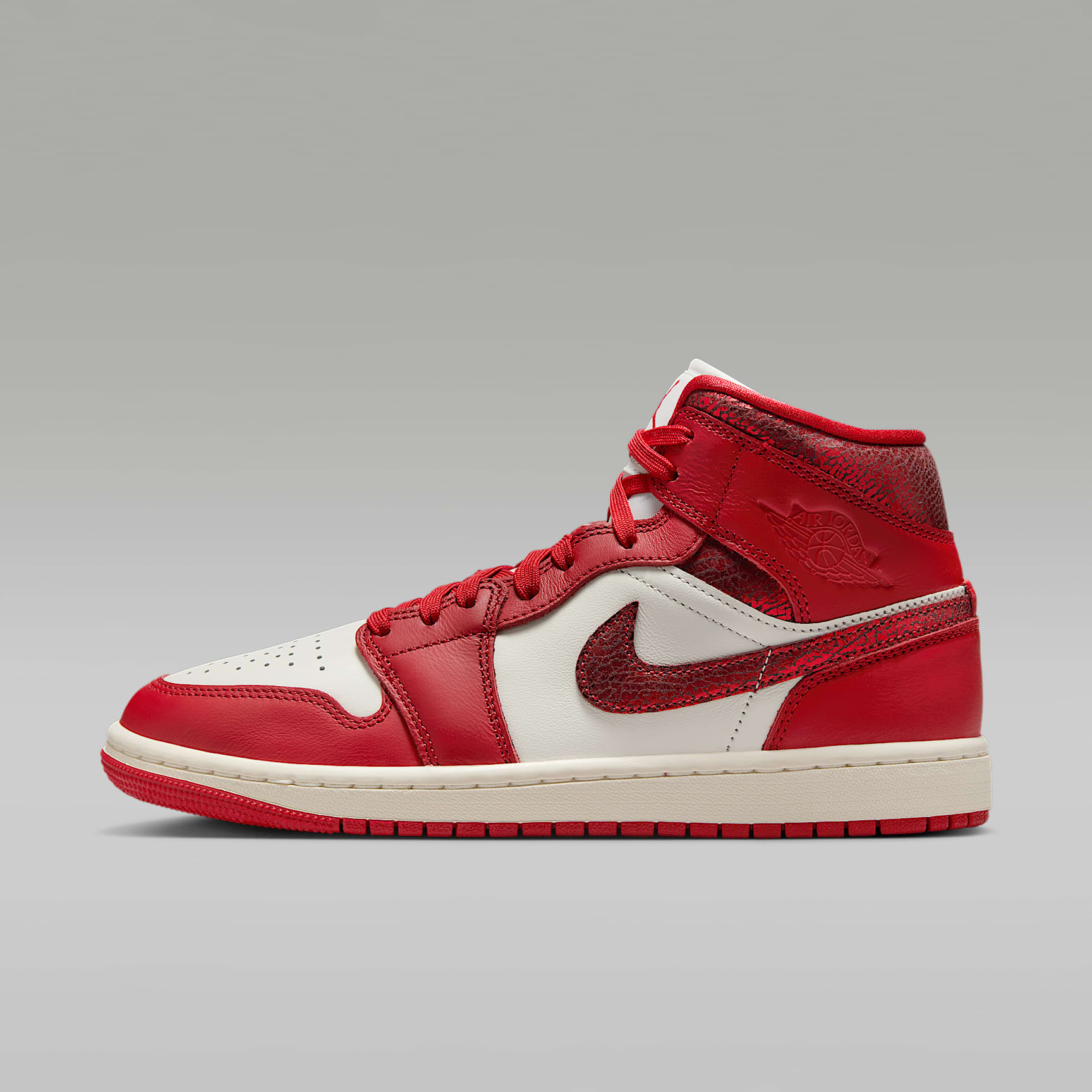 Air Jordan 1 Mid SE Women's Shoes