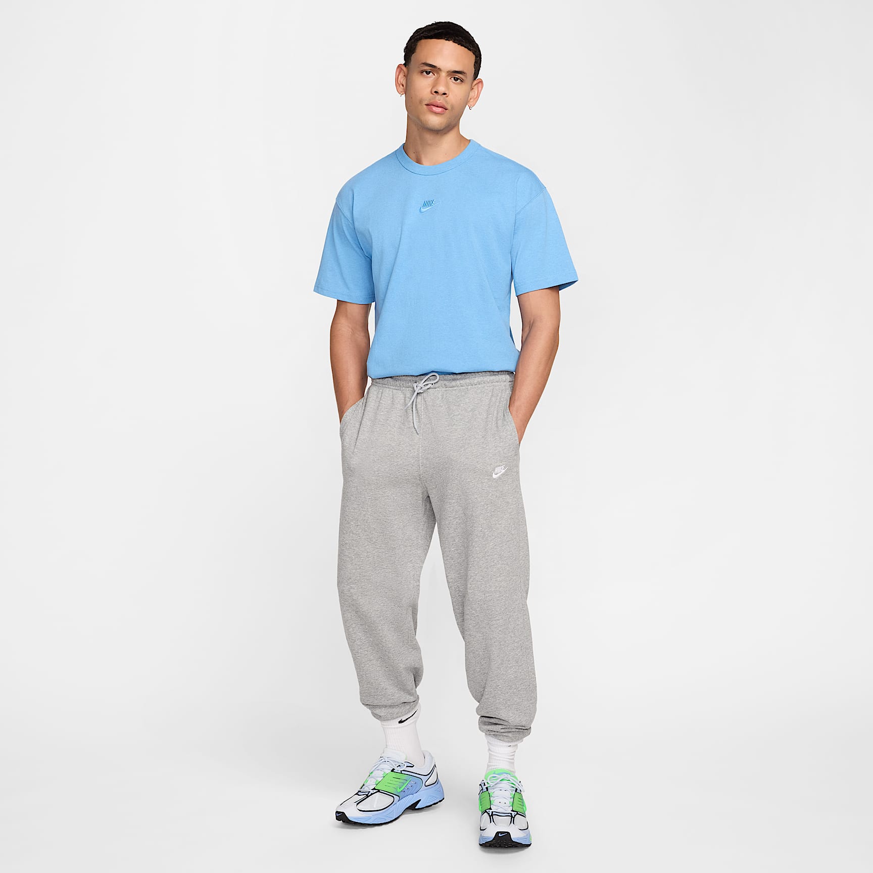 Nike Sportswear Premium Essentials Men's T-Shirt