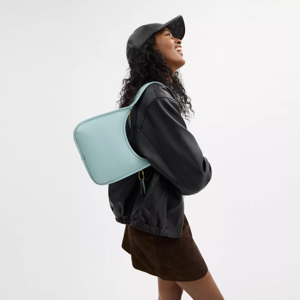 Сумка COACH Curve Zip Bag