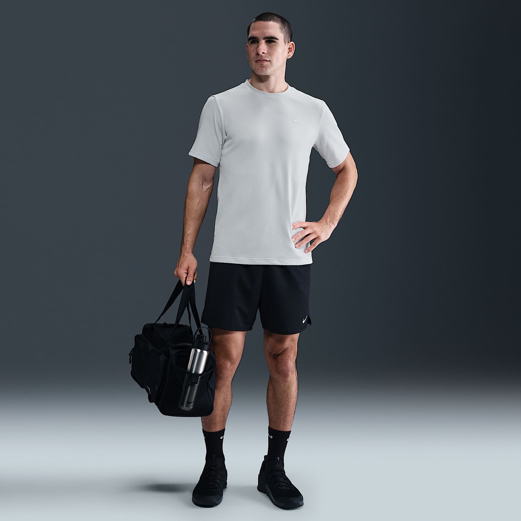 Nike Primary Men's Dri-FIT Short-Sleeve Versatile Top