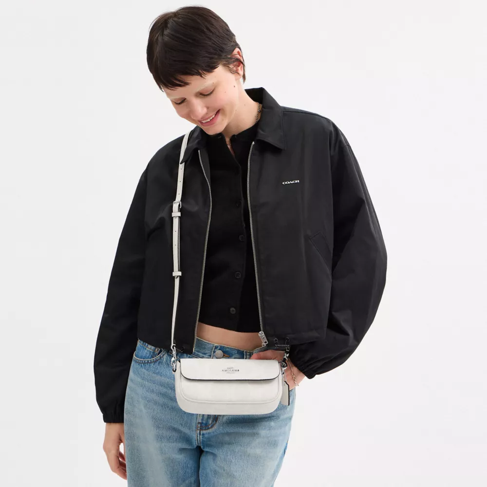 Сумка COACH Hailey Flap Bag In Signature Canvas