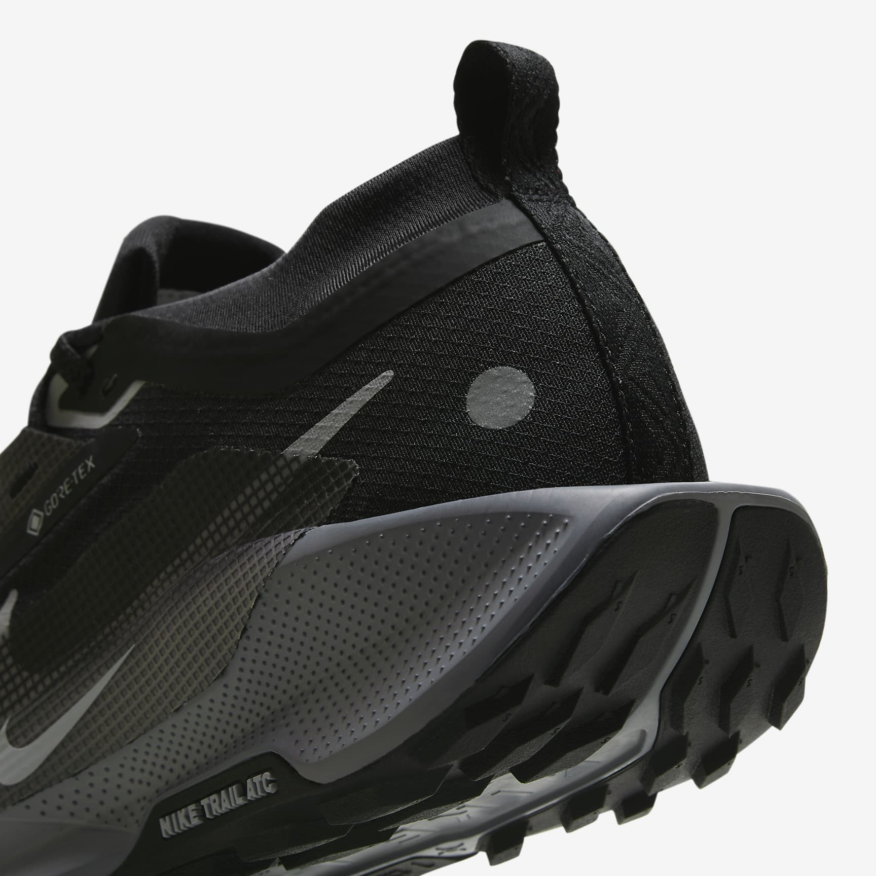 Nike Pegasus Trail 5 GORE-TEX Women's Waterproof Trail Running Shoes
