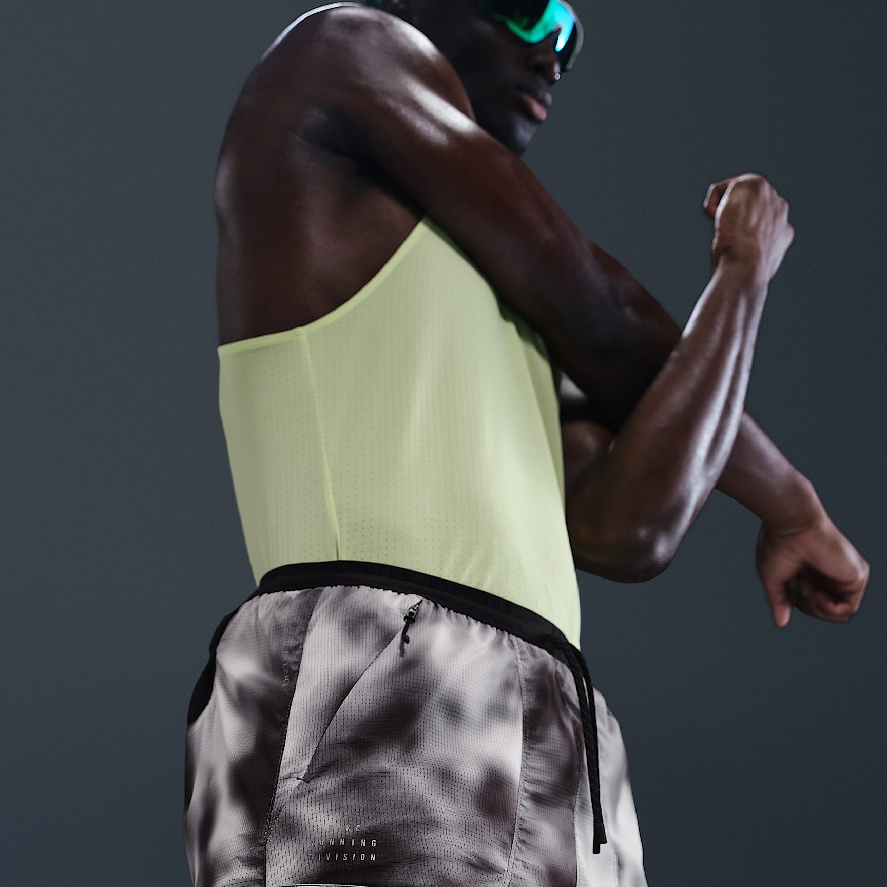 Nike Running Division Breathe Men's Dri-FIT ADV 4" Brief-Lined Running Shorts