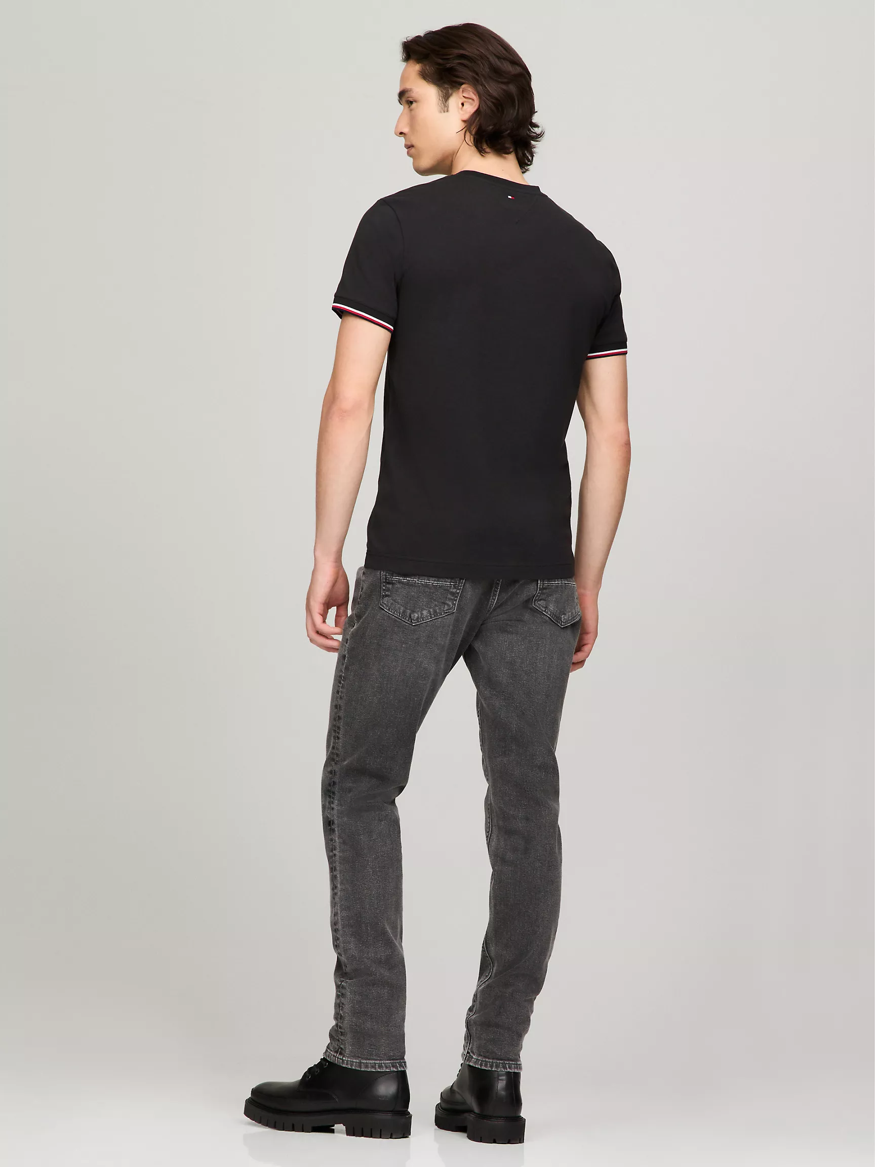 Мужская футболка Tommy Hilfiger, Приталенная футболка с логотипом Tommy и контрастными краями