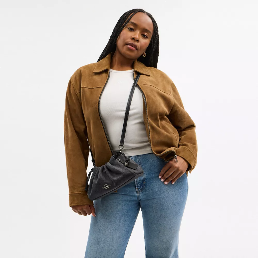 Сумка COACH Faye Shoulder Bag