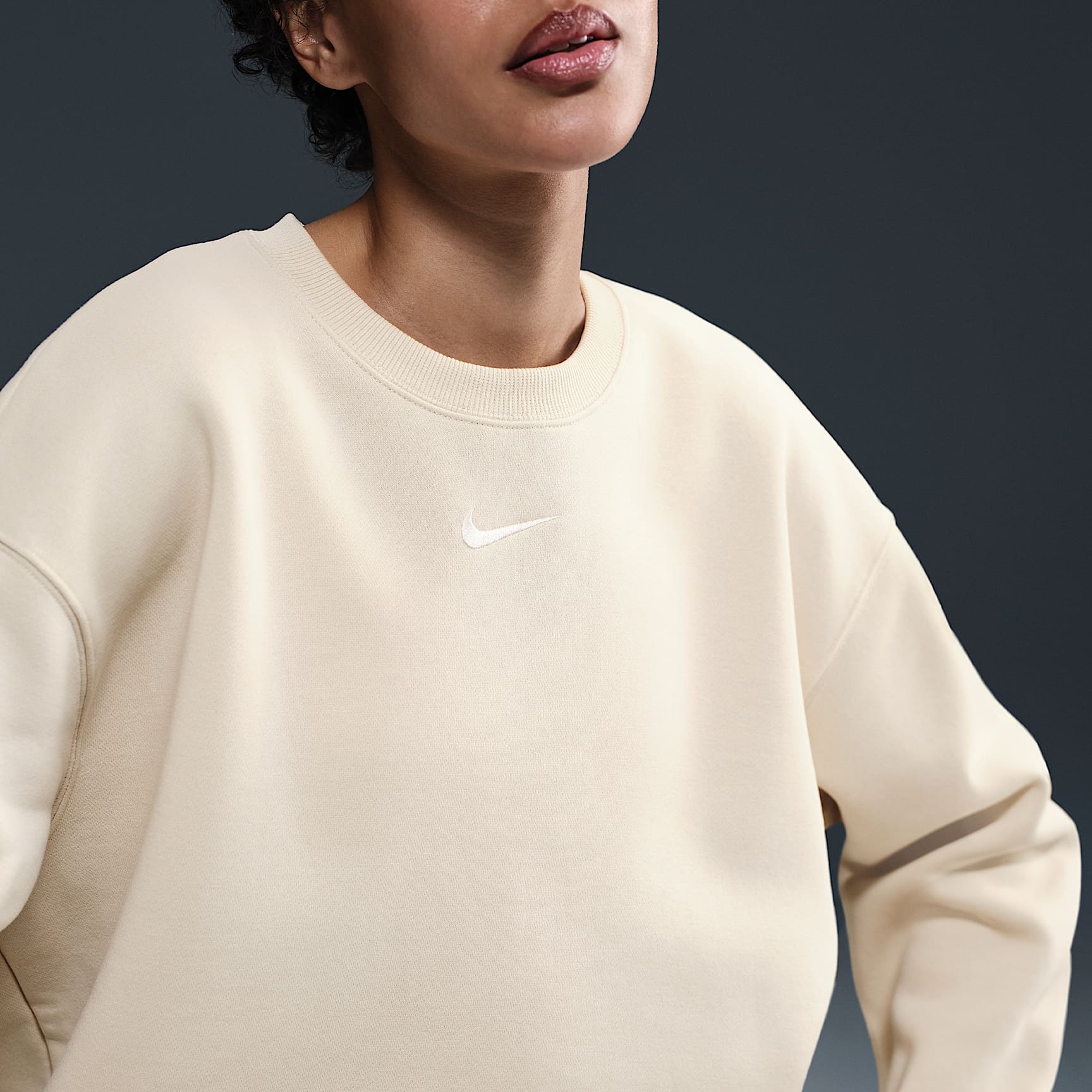 Nike Sportswear Phoenix Fleece Women's Oversized Crew-Neck Sweatshirt