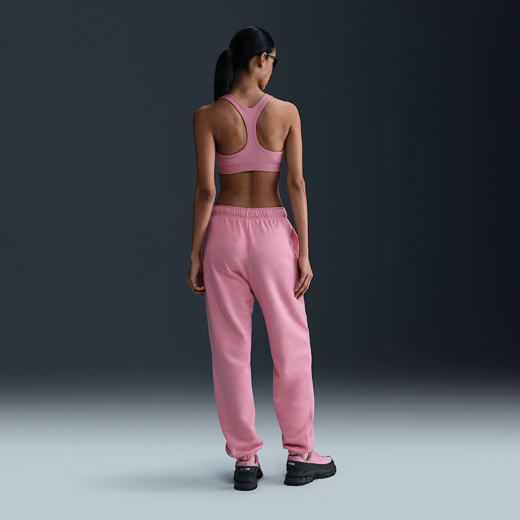 Nike Sportswear Club Fleece Women's Mid-Rise Oversized Sweatpants