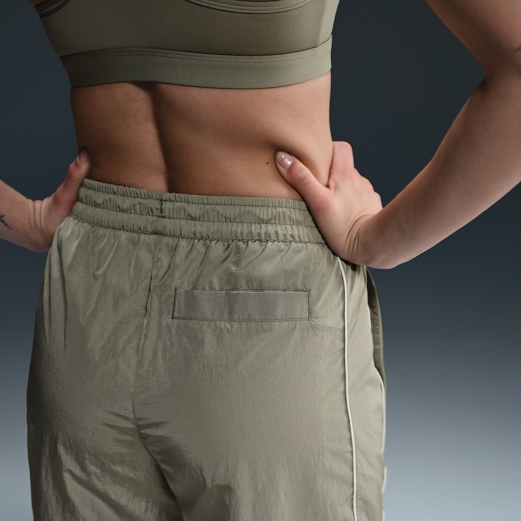 Nike Windrunner Women's High-Waisted Woven Open-Hem Pants