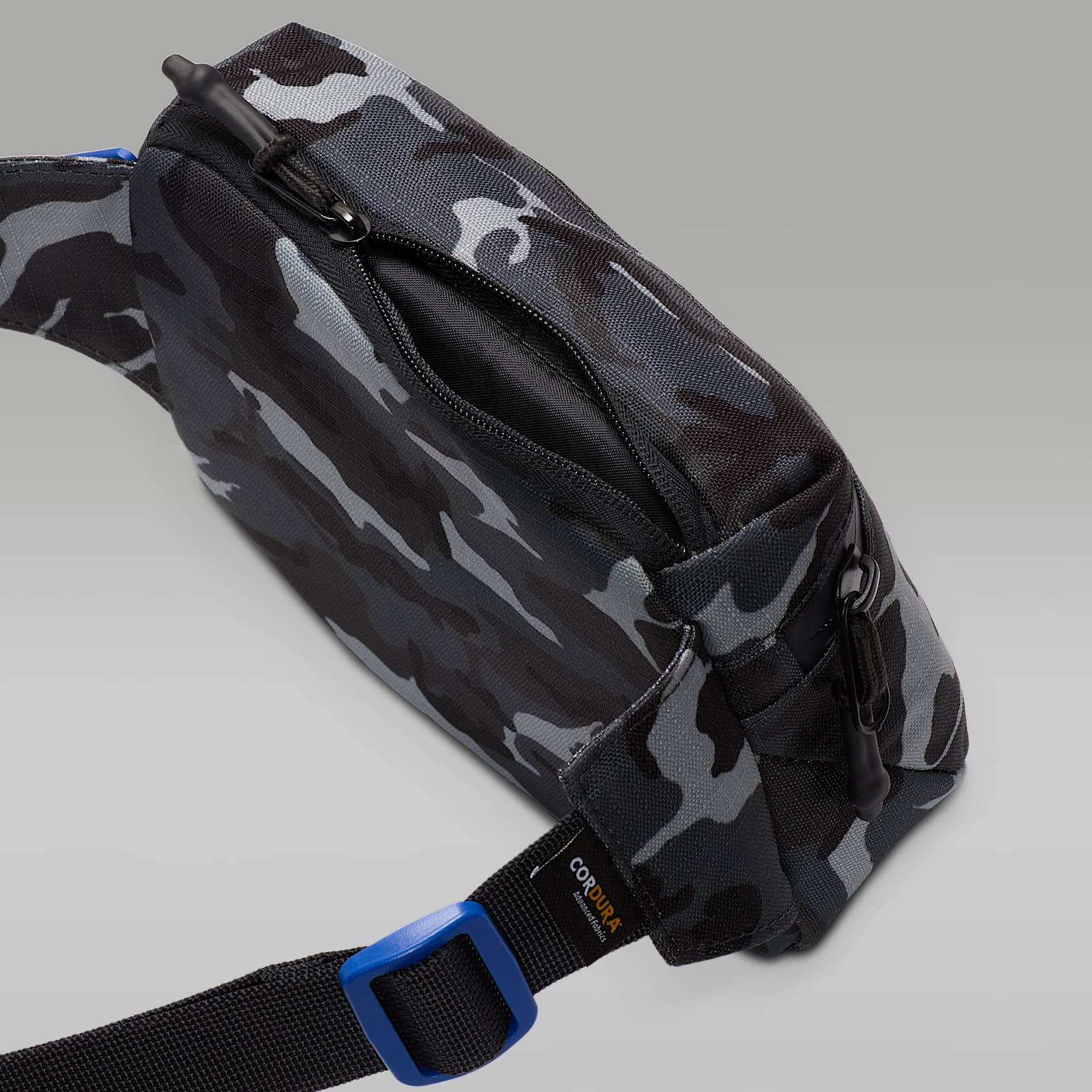 Jordan Franchise Crossbody Bag (2L)