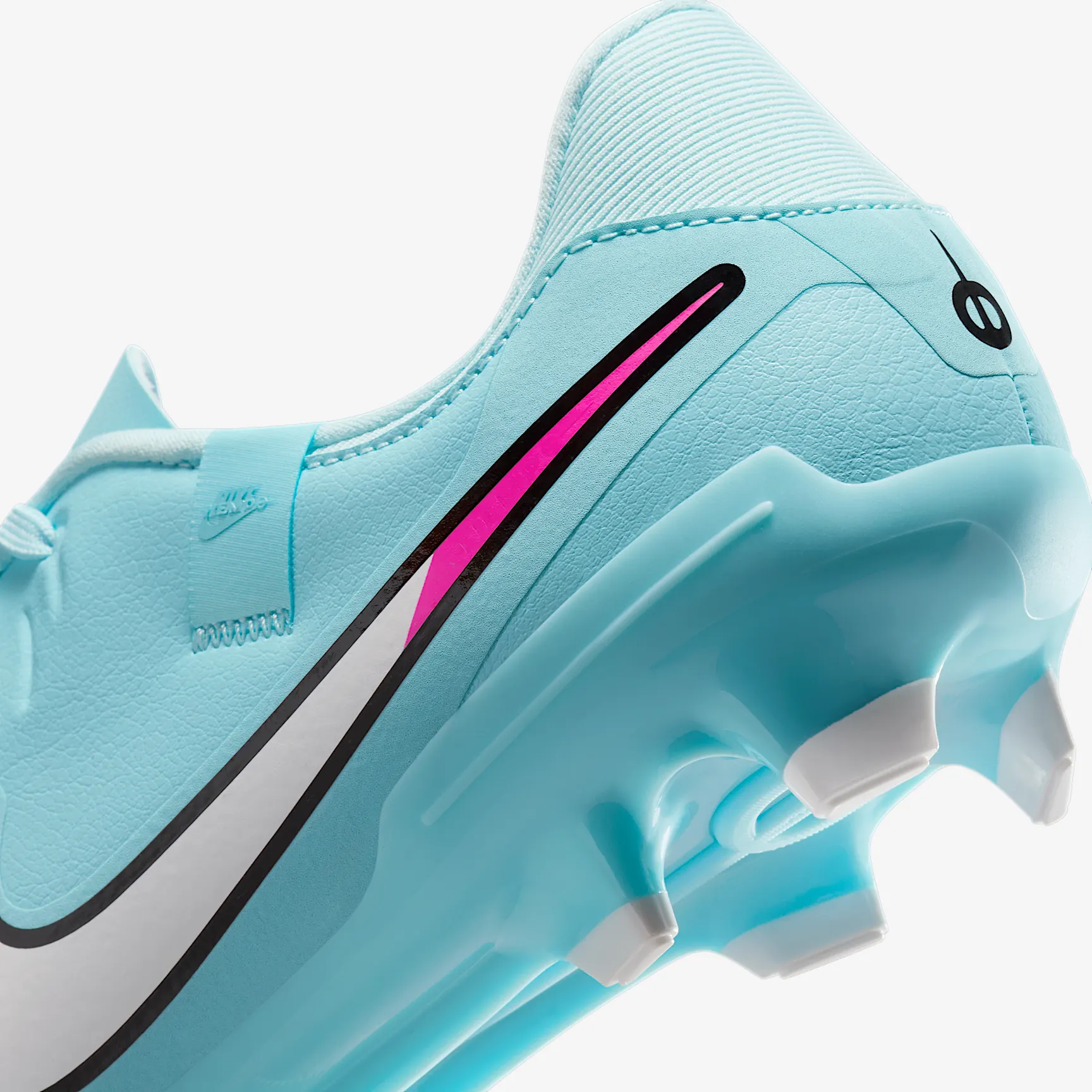 Nike Tiempo Legend 10 Academy Multi-Ground Low-Top Soccer Cleats