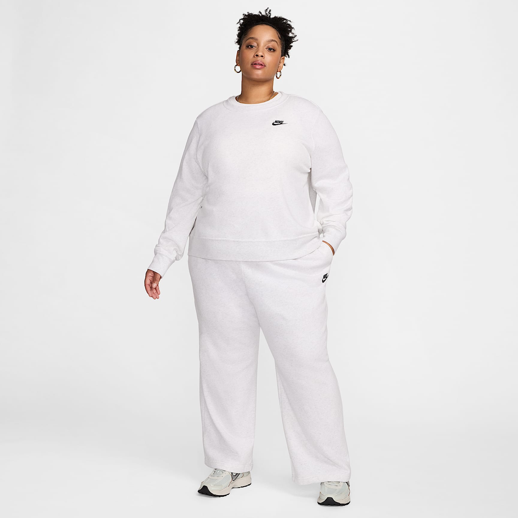 Nike Sportswear Club Fleece Women's Crew-Neck Sweatshirt (Plus Size)