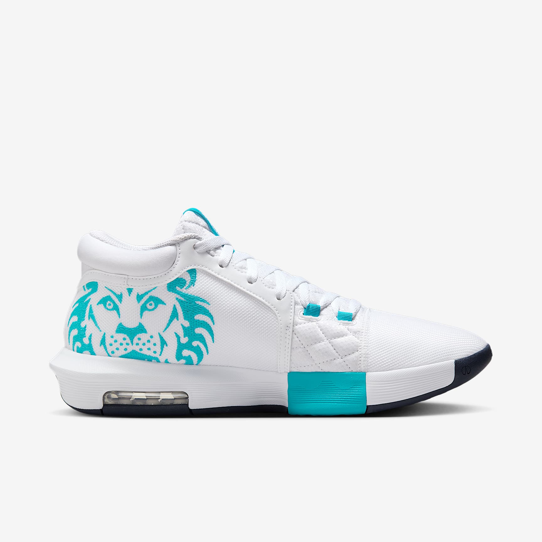 LeBron Witness VIII Basketball Shoes