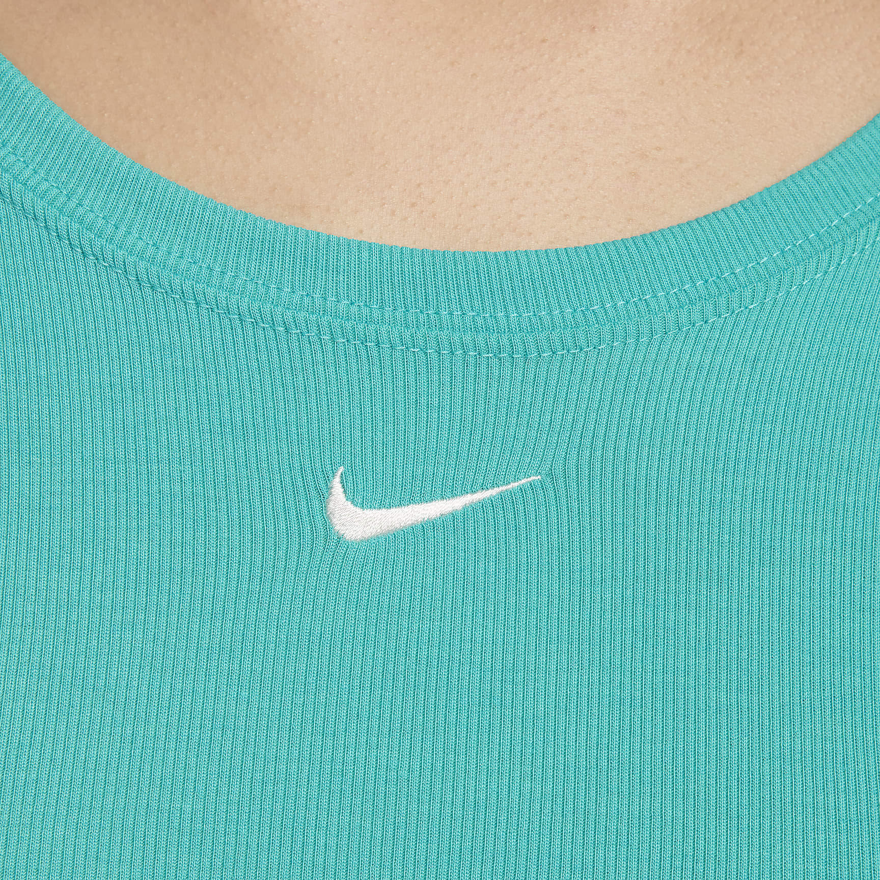 Nike Sportswear Chill Knit Women's Tight Scoop-Back Short-Sleeve Mini-Rib Top