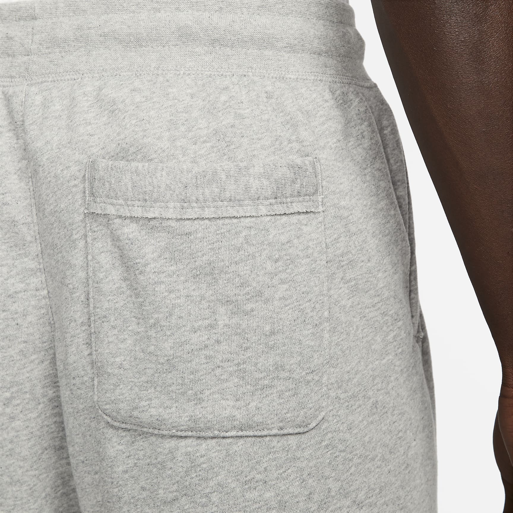 Nike Club Alumni Men's French Terry Shorts
