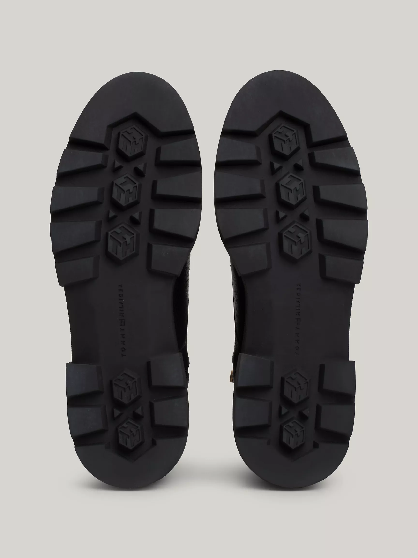 Женские ботинки Tommy Hilfiger, Кожаные ботинки на шнуровке с рифленой подошвой и логотипом