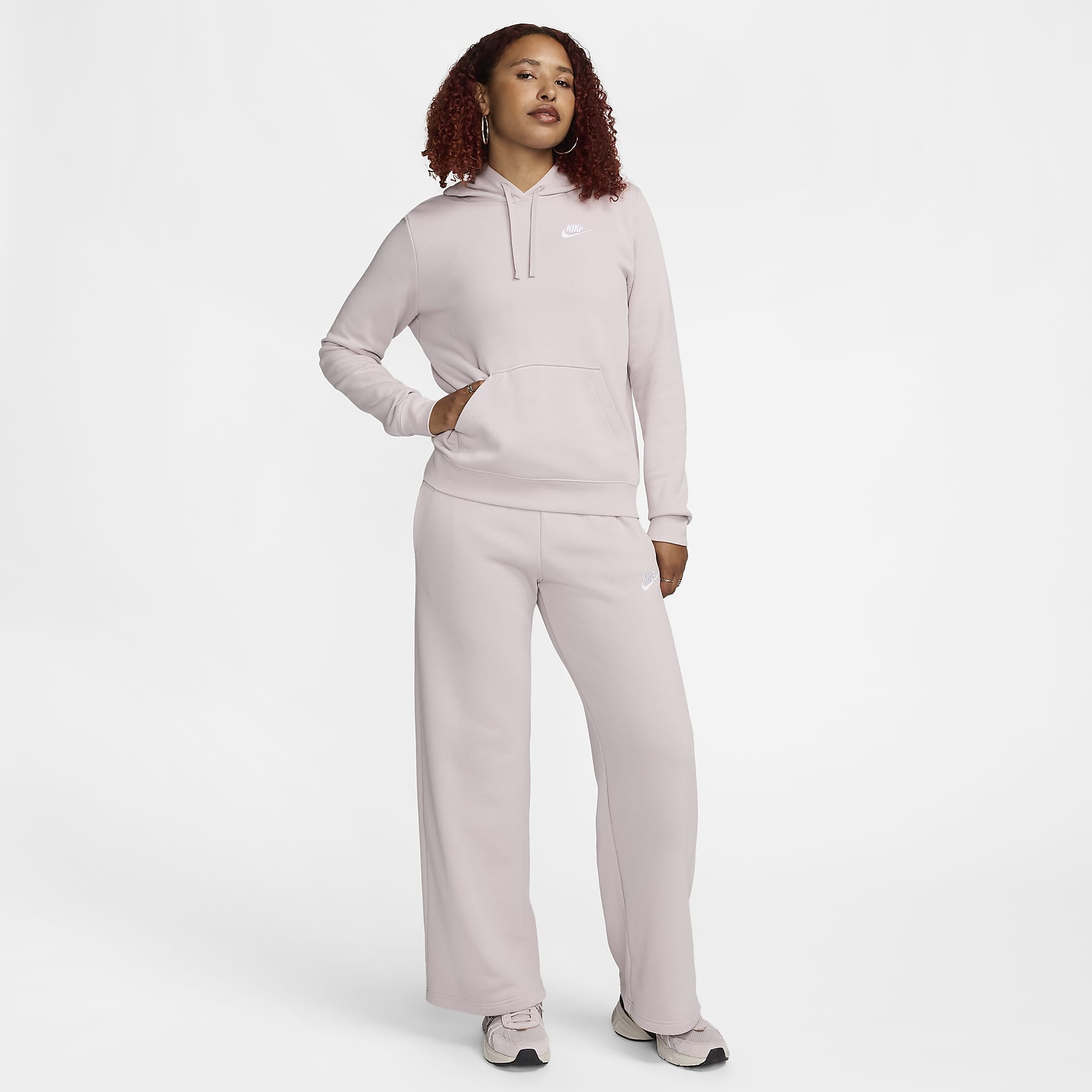 Nike Sportswear Club Fleece Women's Mid-Rise Wide-Leg Sweatpants
