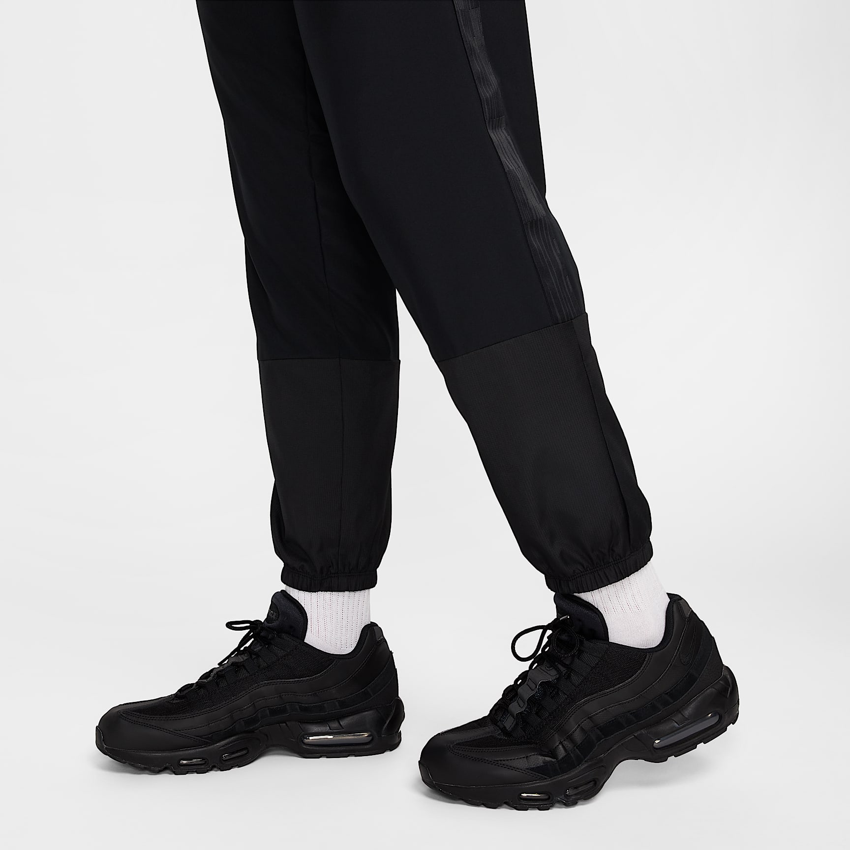 Nike Academy+ Men's Repel Soccer Pants