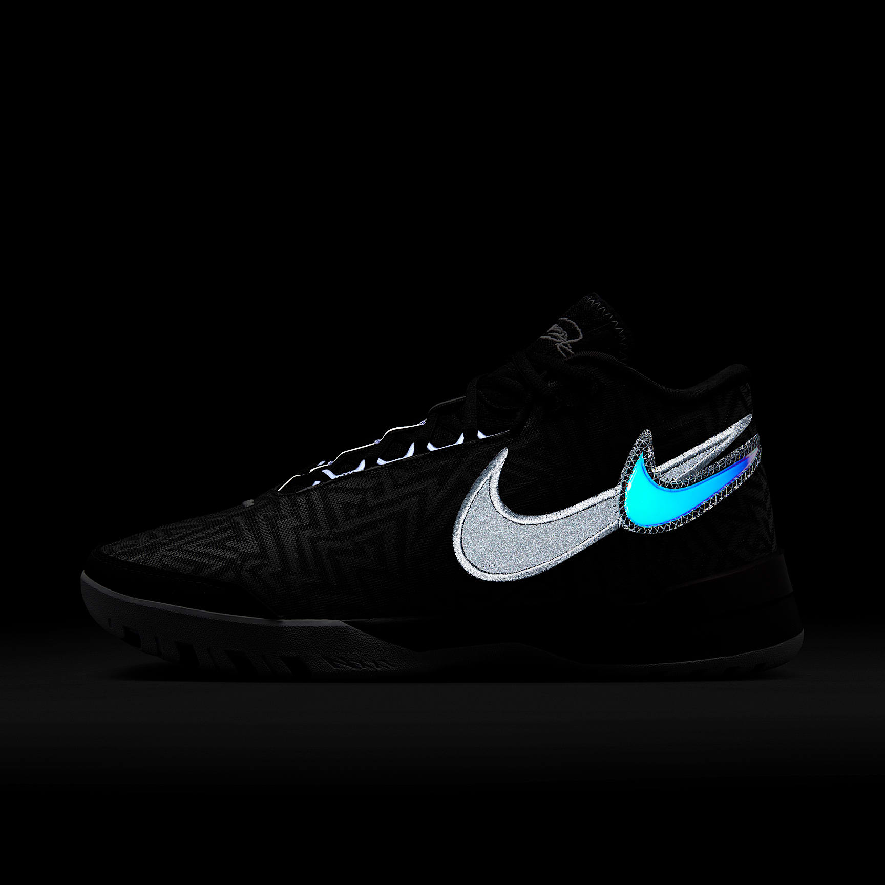 LeBron NXXT Genisus Basketball Shoes