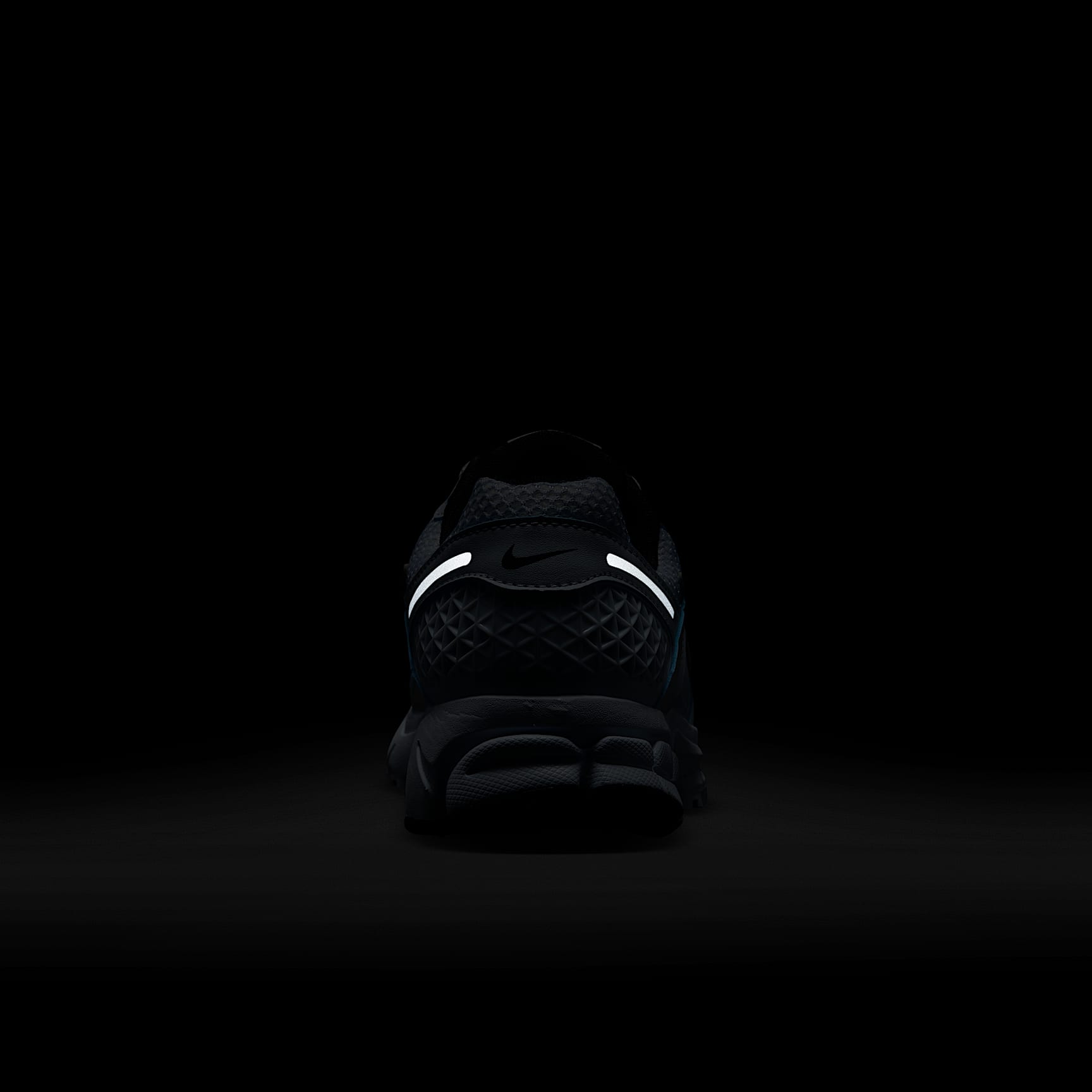 Nike Zoom Vomero 5 Women's Shoes