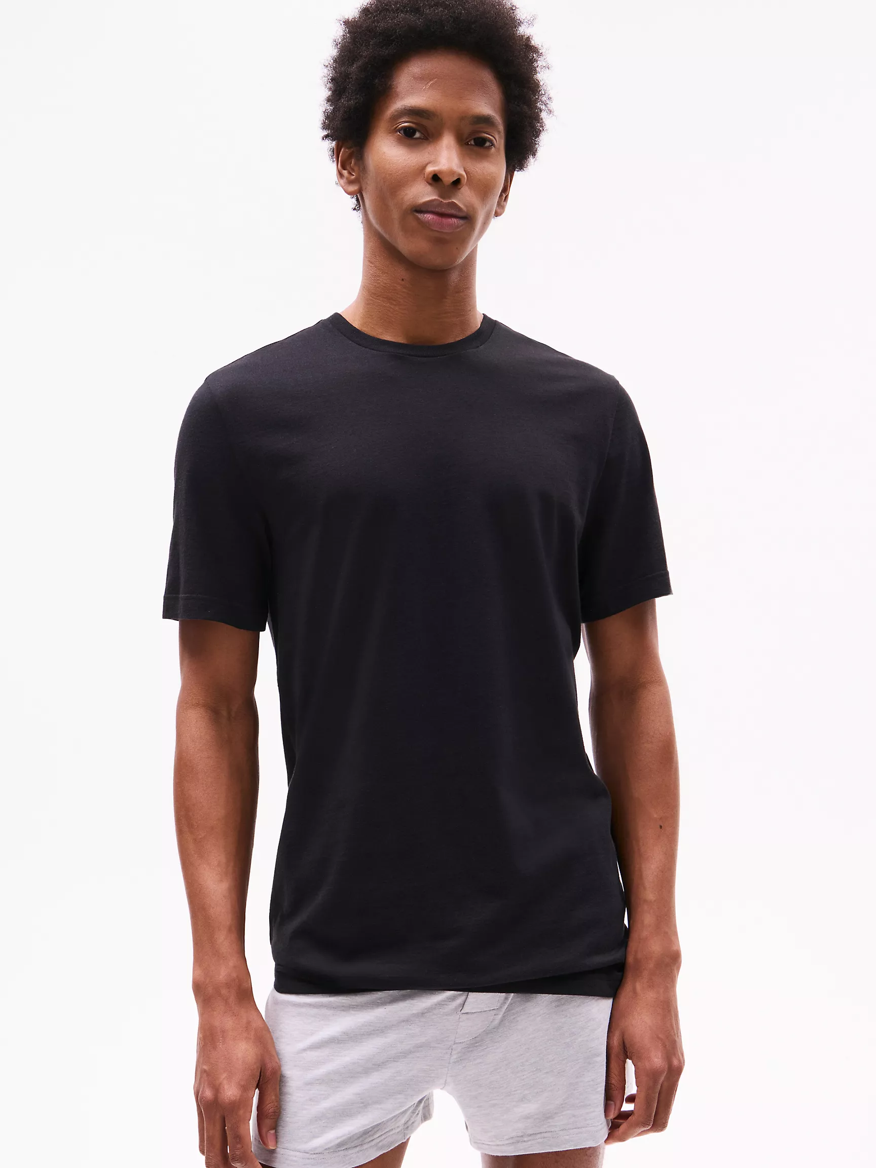 Мужское нижнее белье Tommy Hilfiger, Классические хлопковые футболки с круглым вырезом (набор 3 шт.)