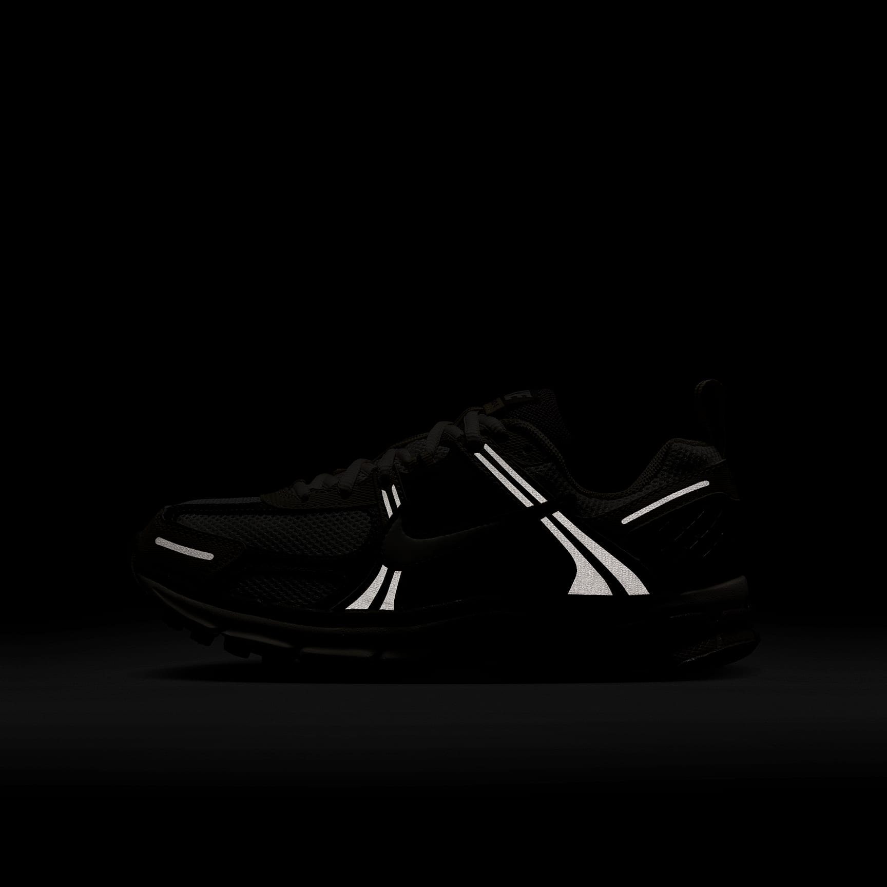 Nike Vomero 5 Big Kids' Shoes