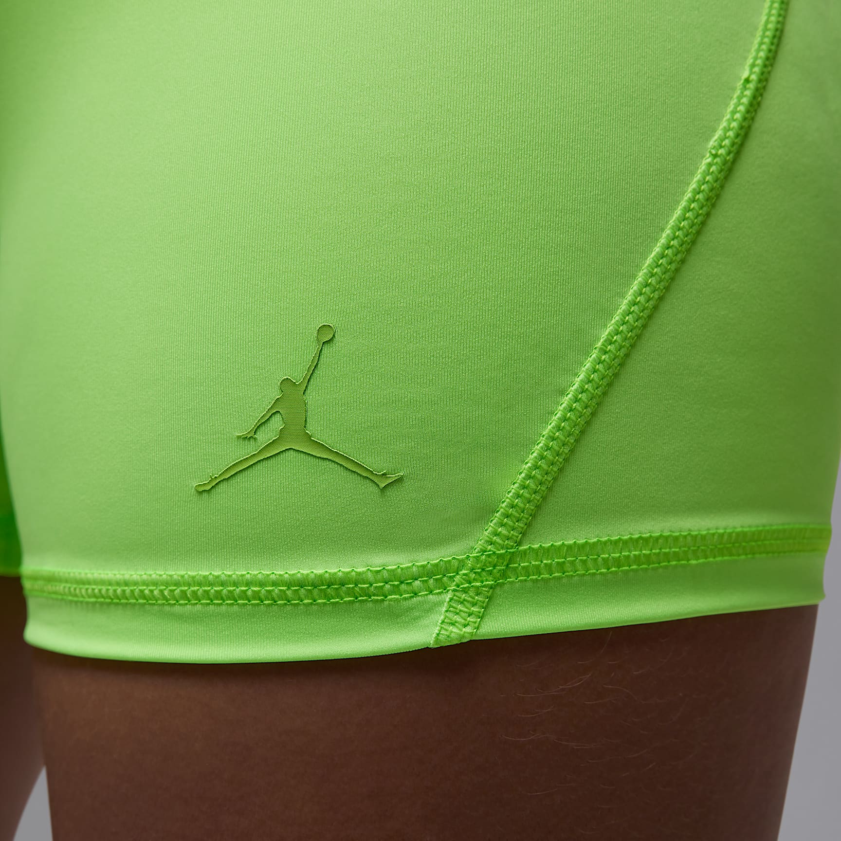 Jordan Sport Women's 5" Shorts