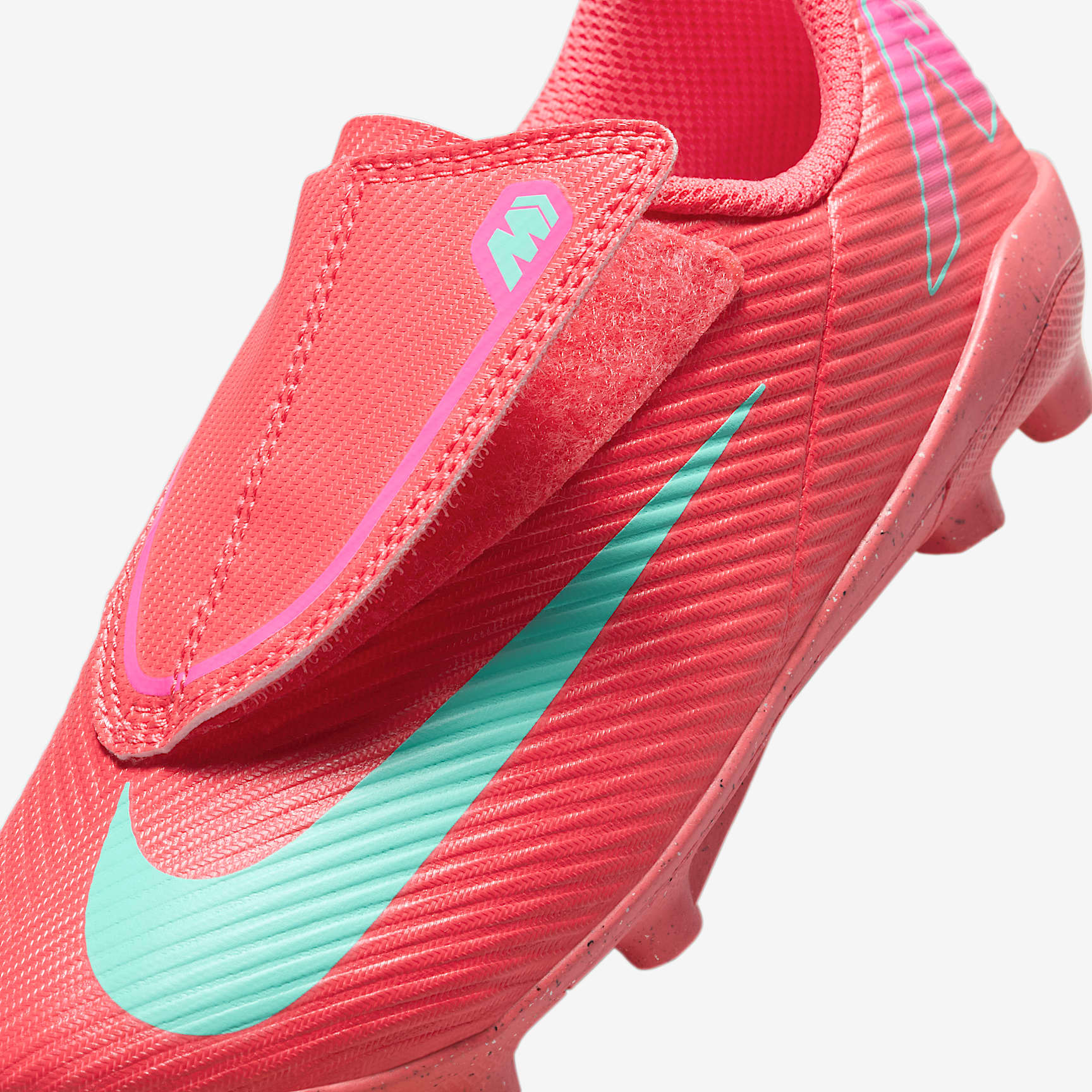 Nike Jr. Mercurial Vapor 16 Club Little Kids' MG Low-Top Soccer Cleats