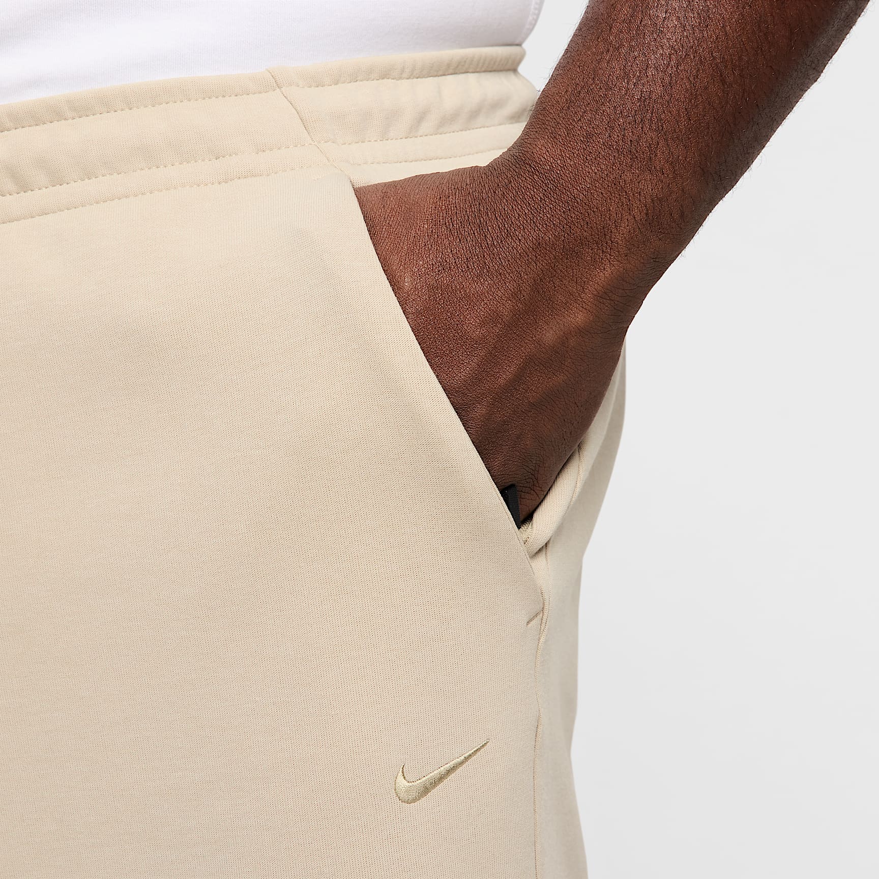 Nike Primary Fleece Men's 7" Dri-FIT UV Unlined Performance Shorts
