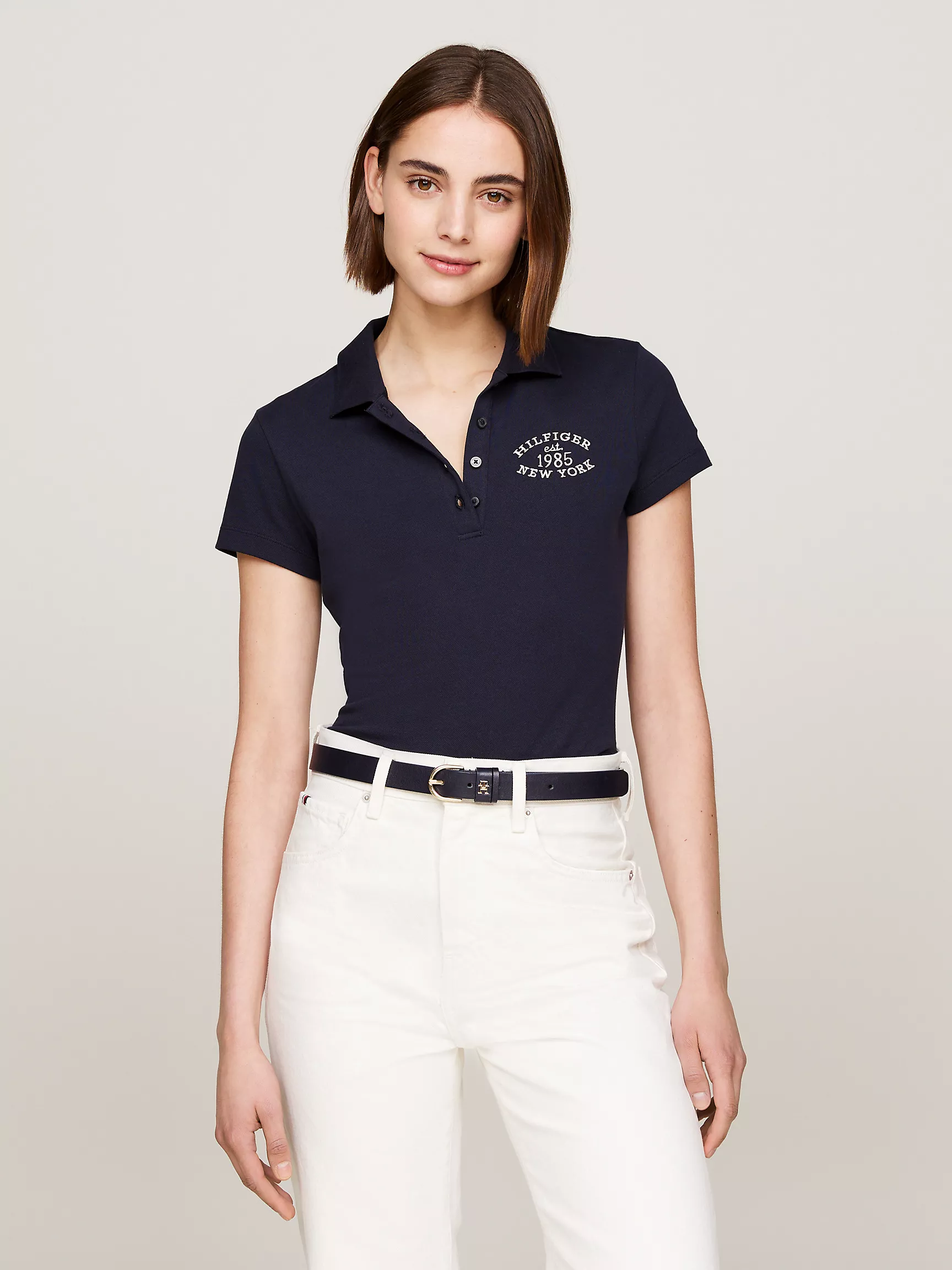 Женское поло Tommy Hilfiger, Приталенное эластичное поло с университетским логотипом