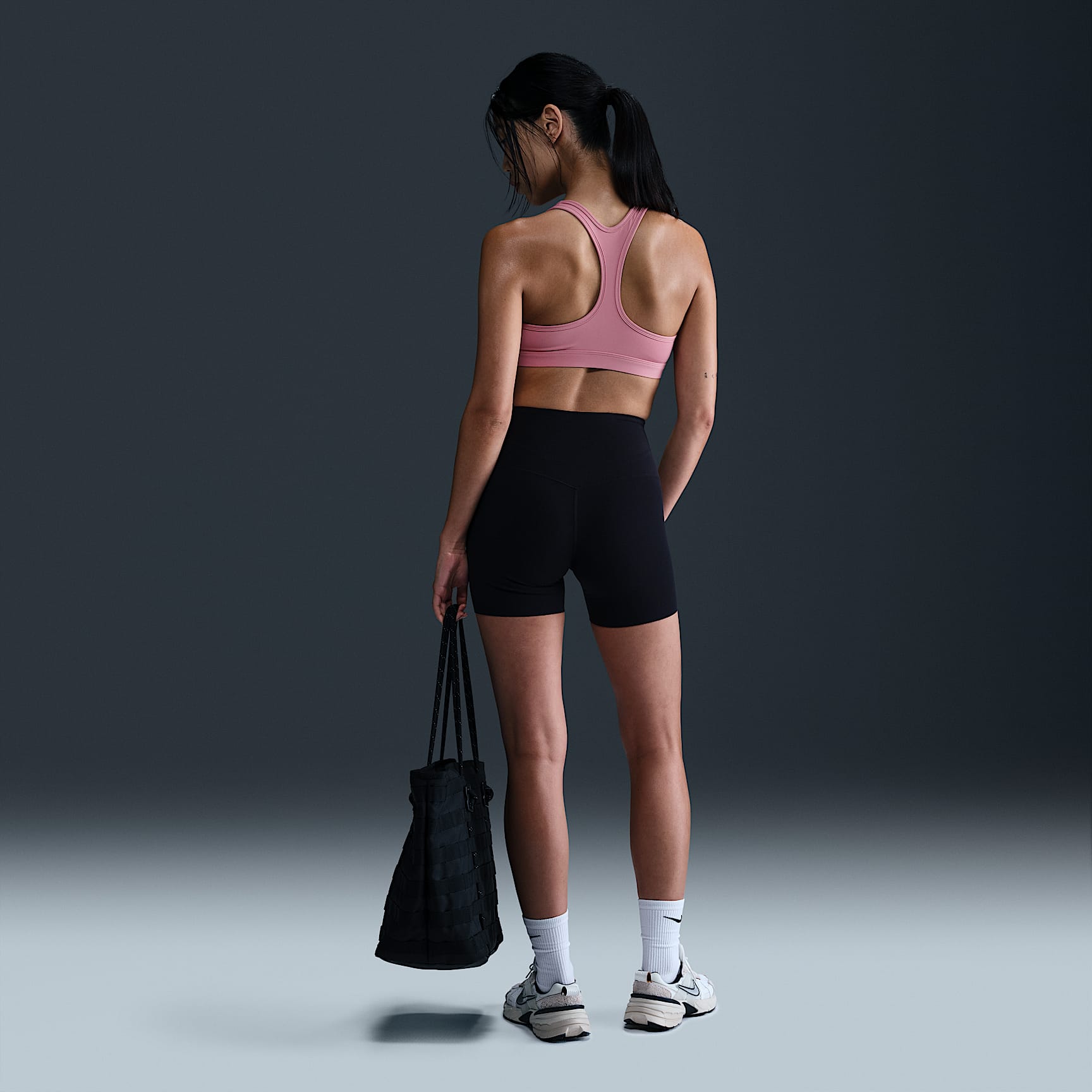 Nike Swoosh Light Support Women's Non-Padded Sports Bra