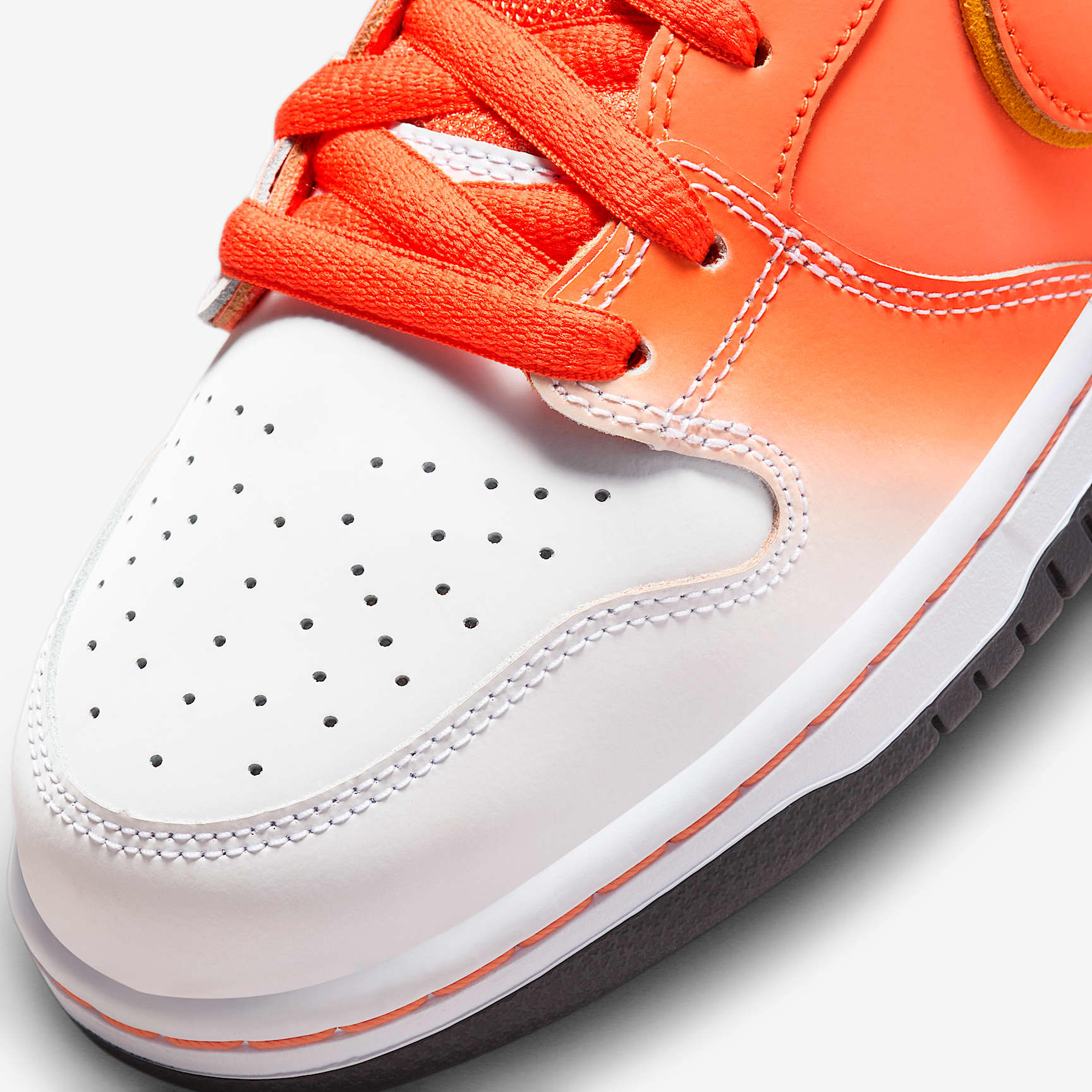 Nike SB Dunk High Pro Skate Shoes