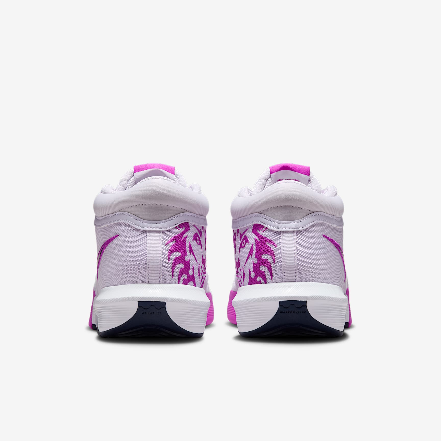 LeBron Witness VIII Basketball Shoes