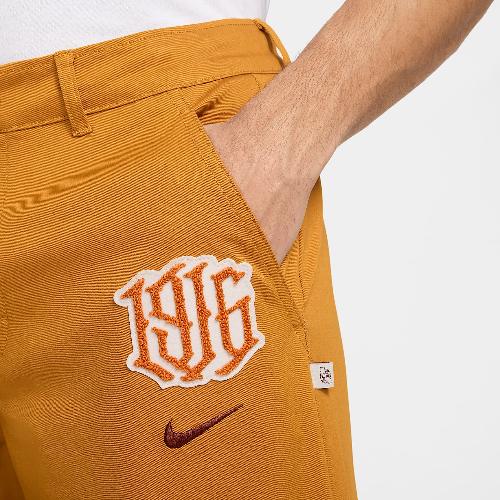 Club América Men's Nike Life Soccer Unlined El Chino Pants