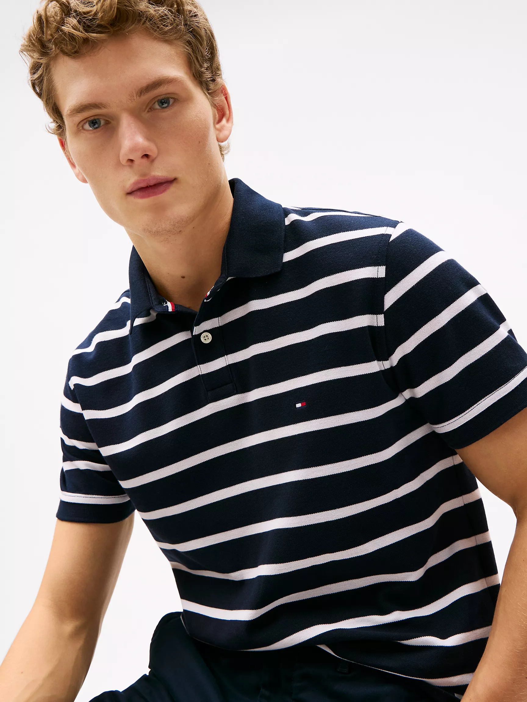 Мужское поло Tommy Hilfiger, Полосатое влагоотводящее поло стандартного кроя