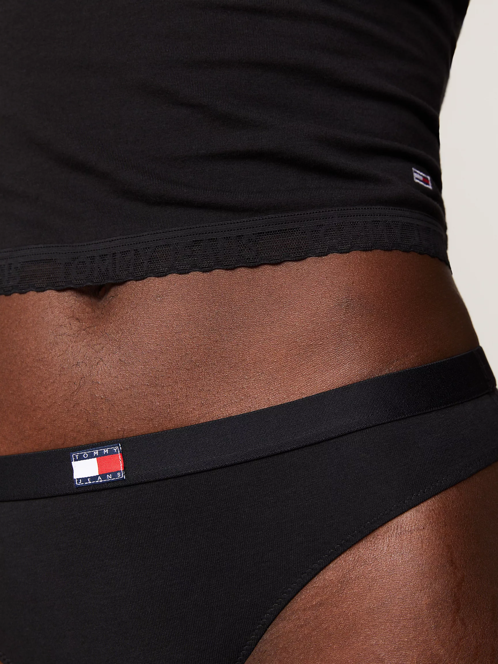 Женское нижнее белье Tommy Hilfiger, Стринги с логотипом флага TJ (набор 3 шт.)