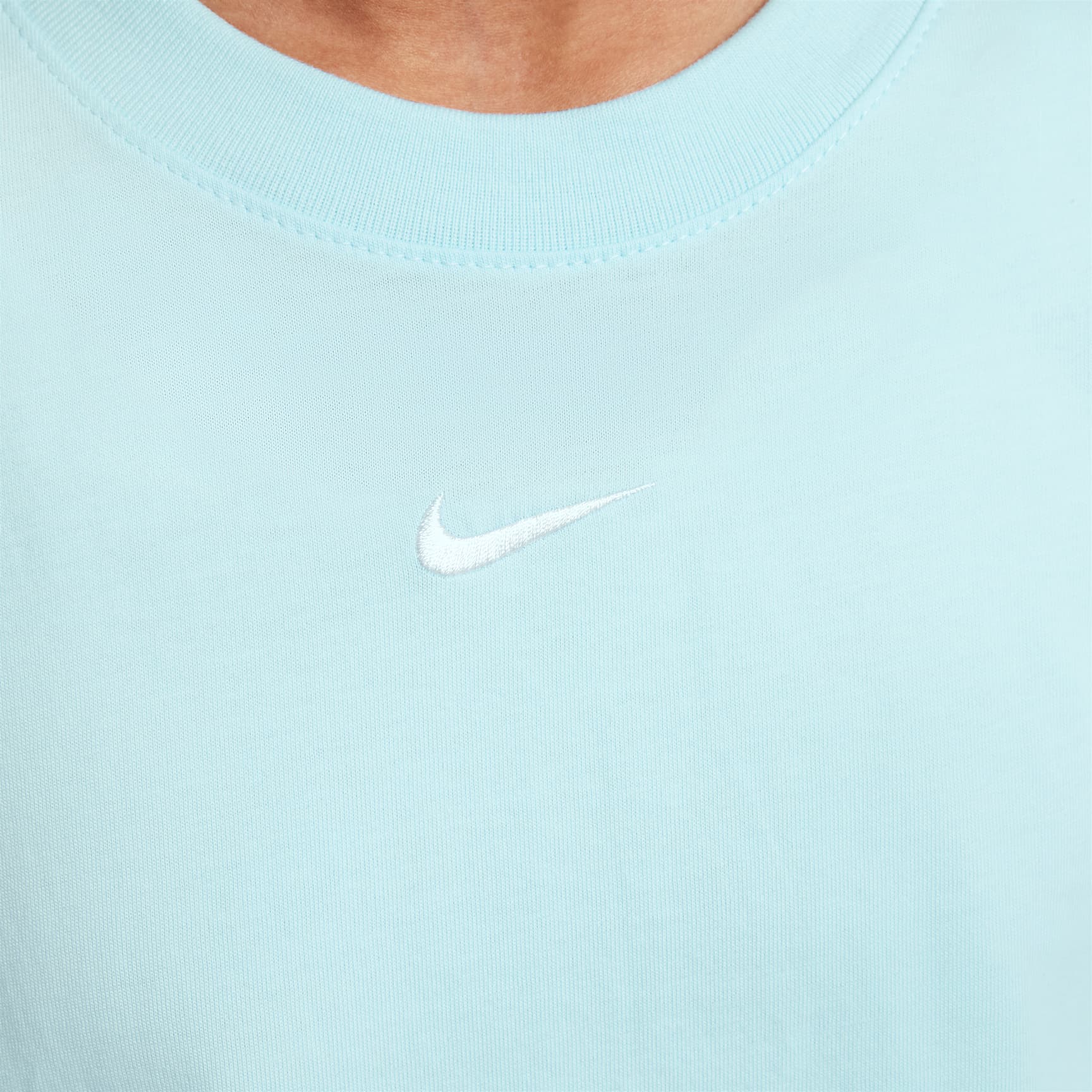 Nike Sportswear Essential Big Kids' (Girls') T-Shirt
