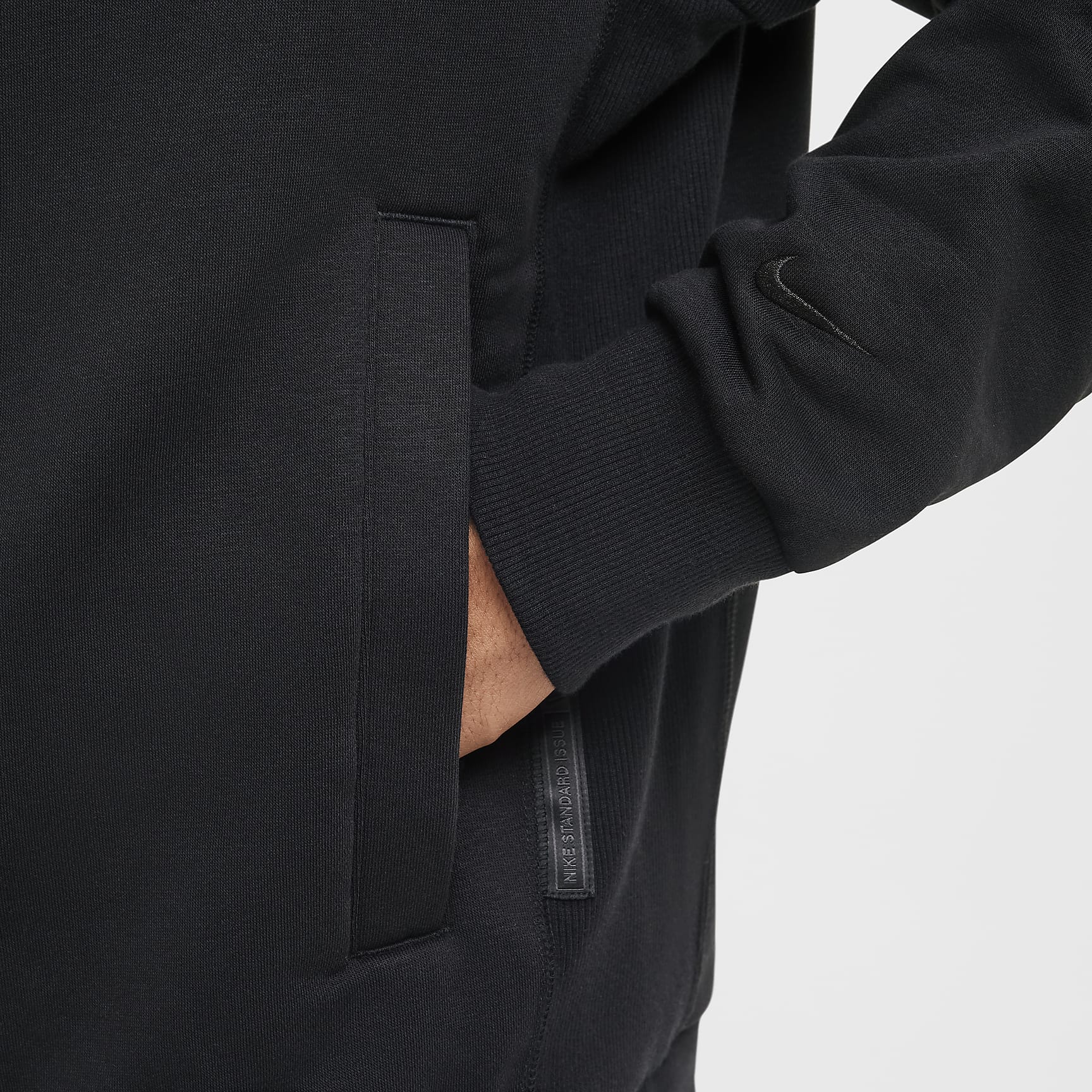 LeBron Standard Issue Men's Therma-FIT Basketball Jacket