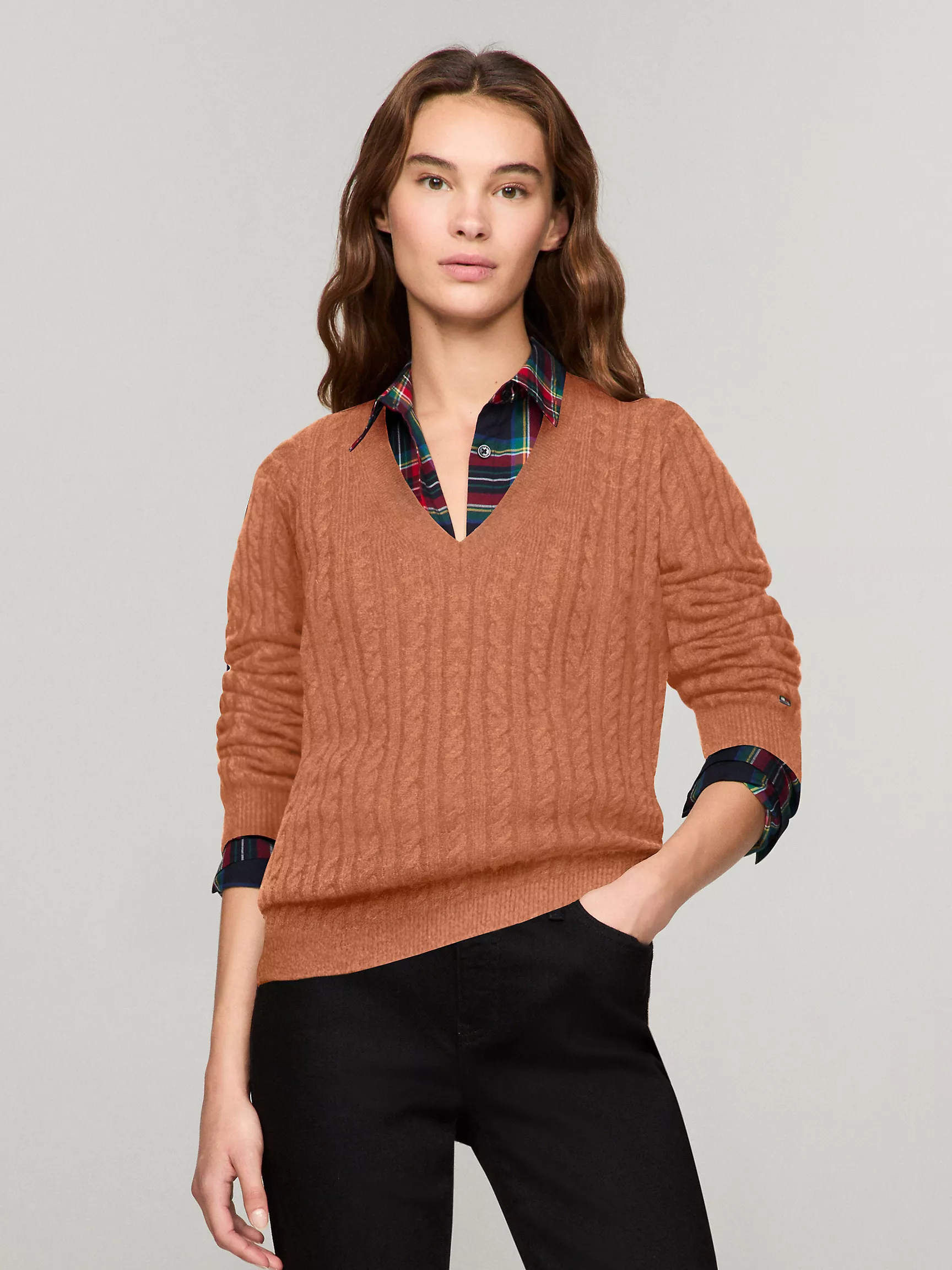 Женский свитер Tommy Hilfiger, Вязаный свитер с V-образным вырезом из шерстяной смеси с узором "косы"