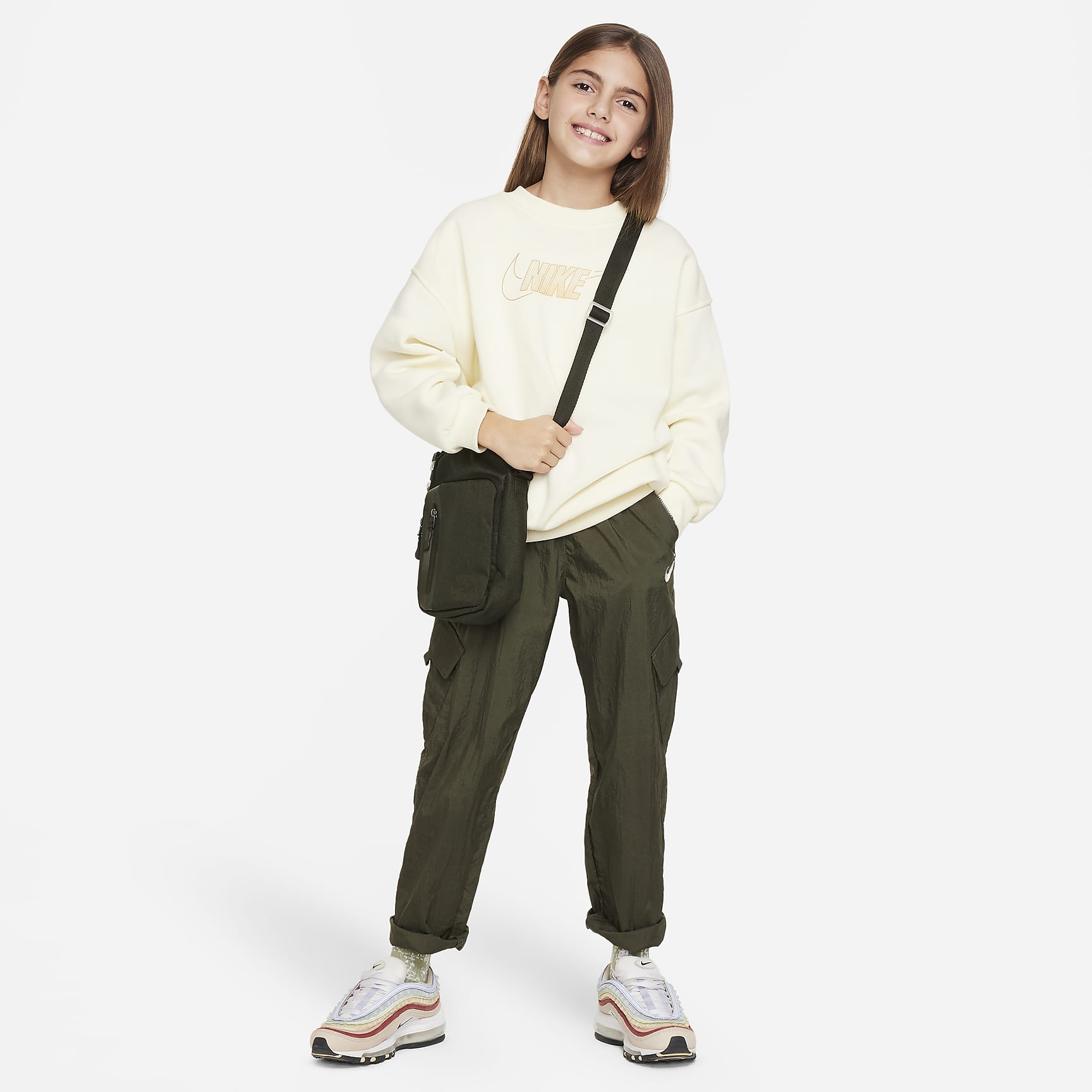 Nike Sportswear Club Fleece Big Kids' (Girls') Crew-Neck Sweatshirt